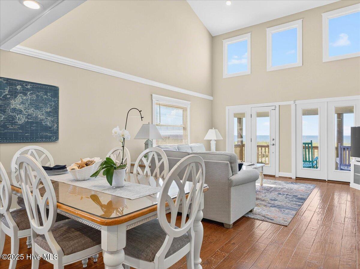 100521504 | Photo 15