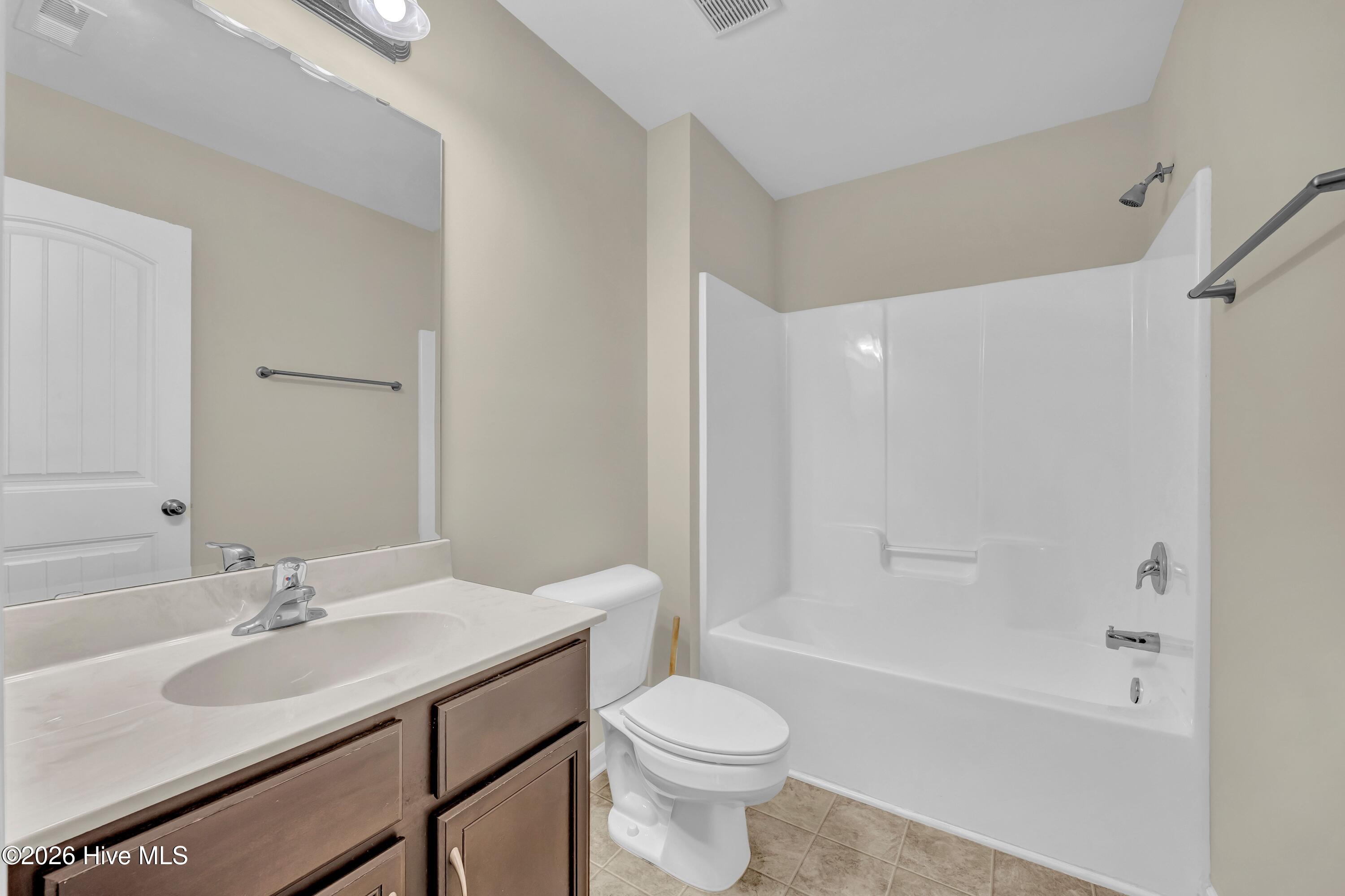 100560481 | Photo 26