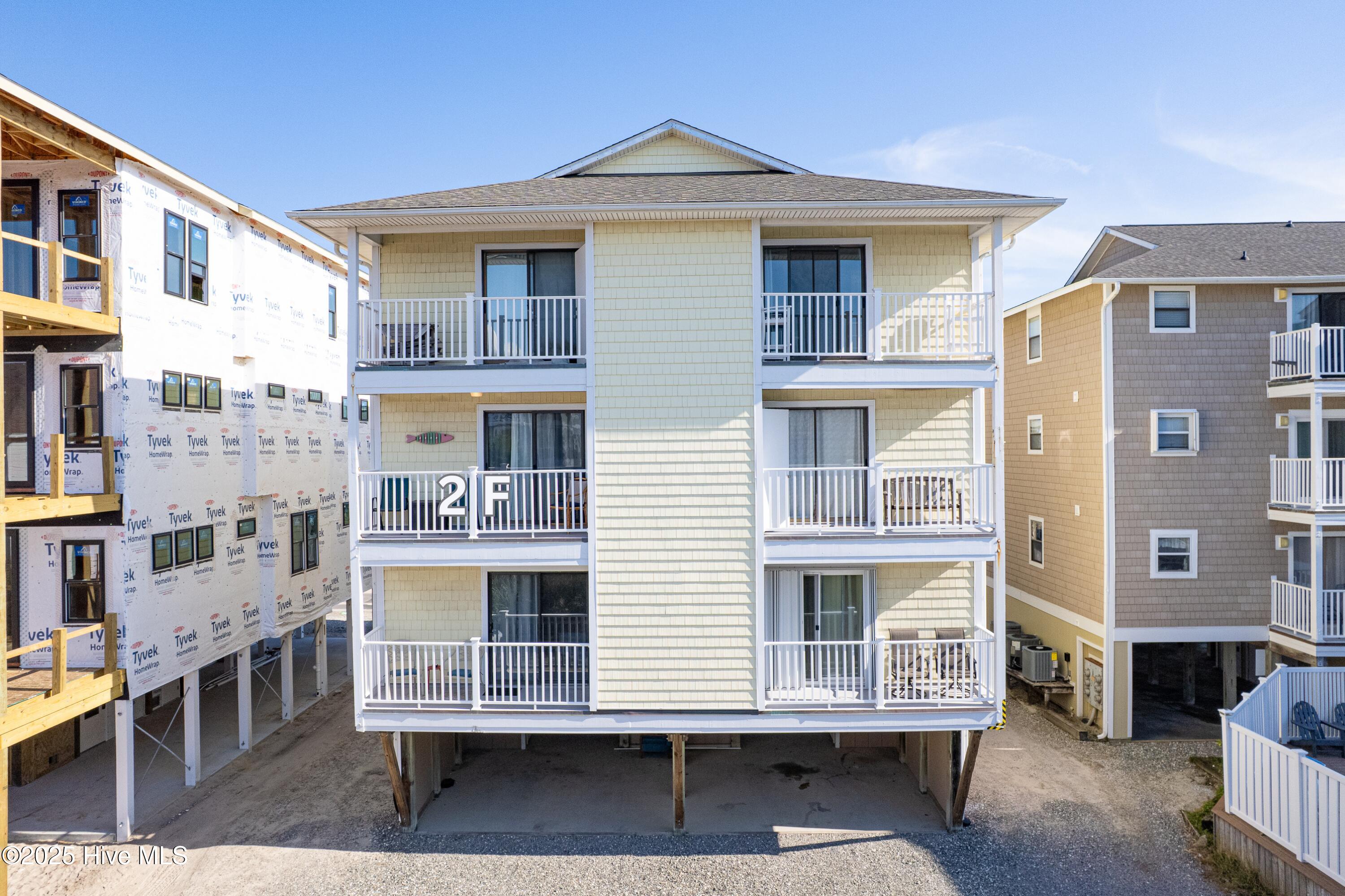 100540902 | Photo 40