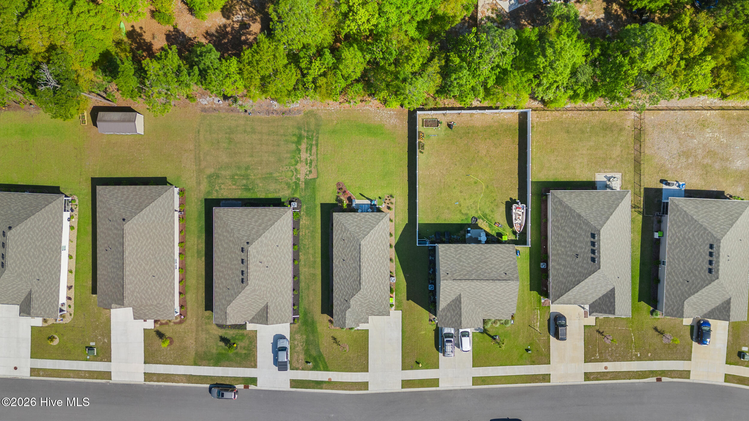 100567643 | Photo 45