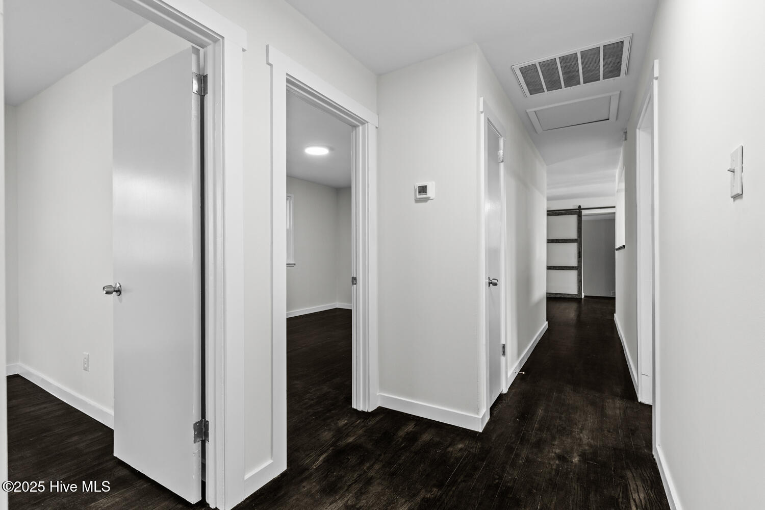 100533328 | Photo 21