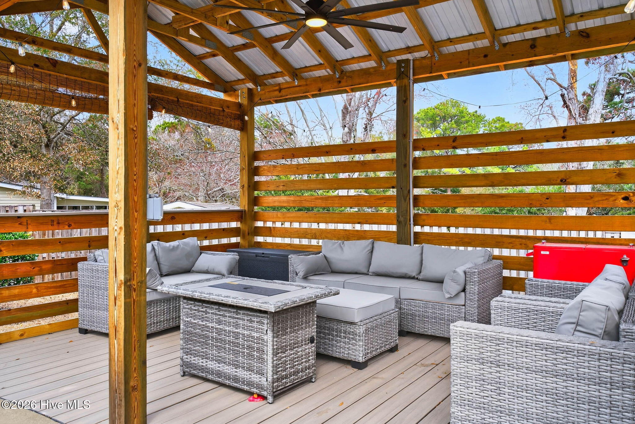 100556471 | Photo 58