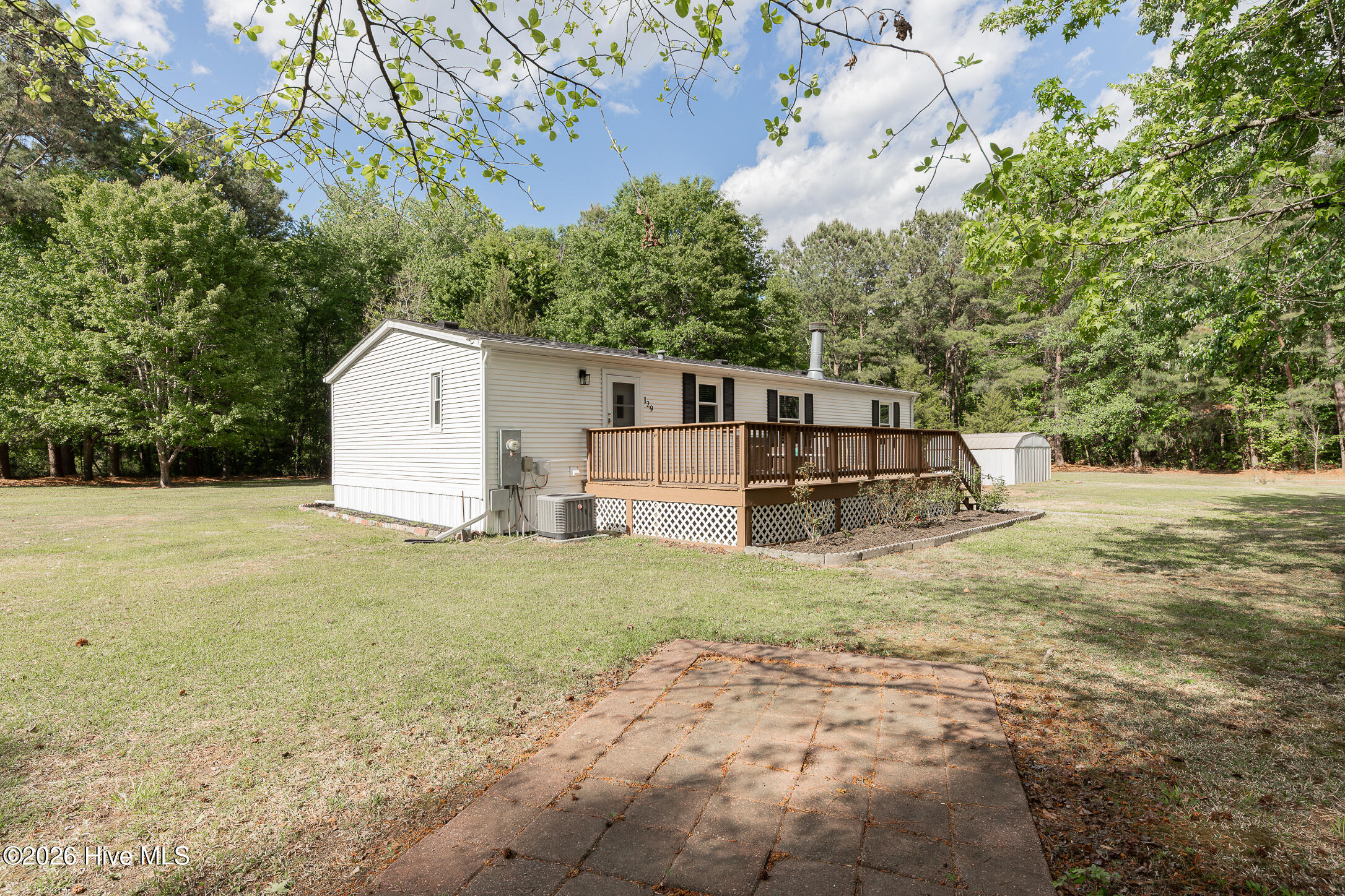 100570278 | Photo 48