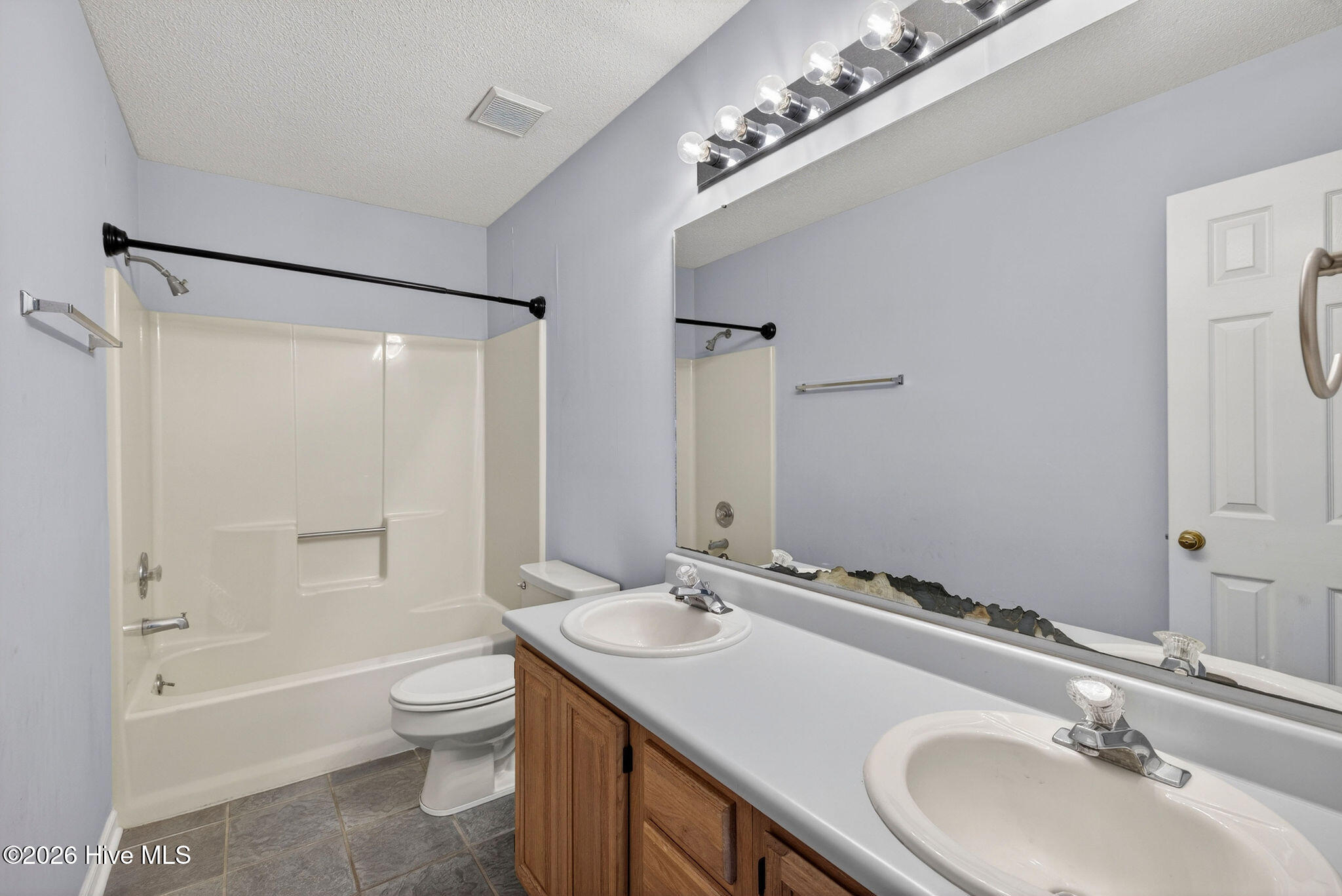 100567707 | Photo 45