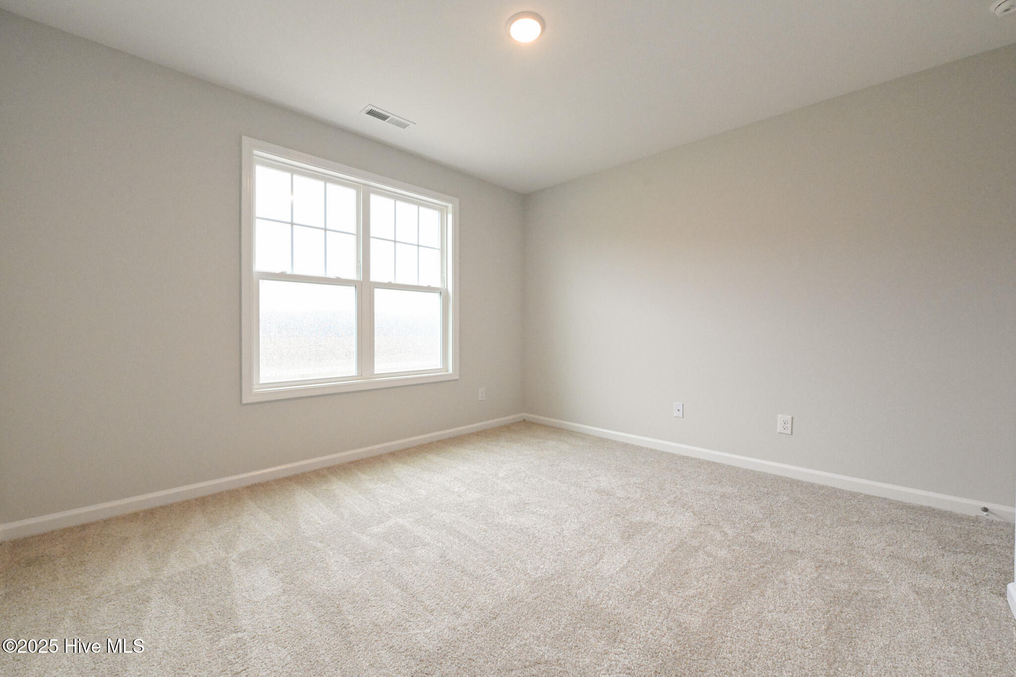 Undisclosed Address, La Grange, NC, 28551