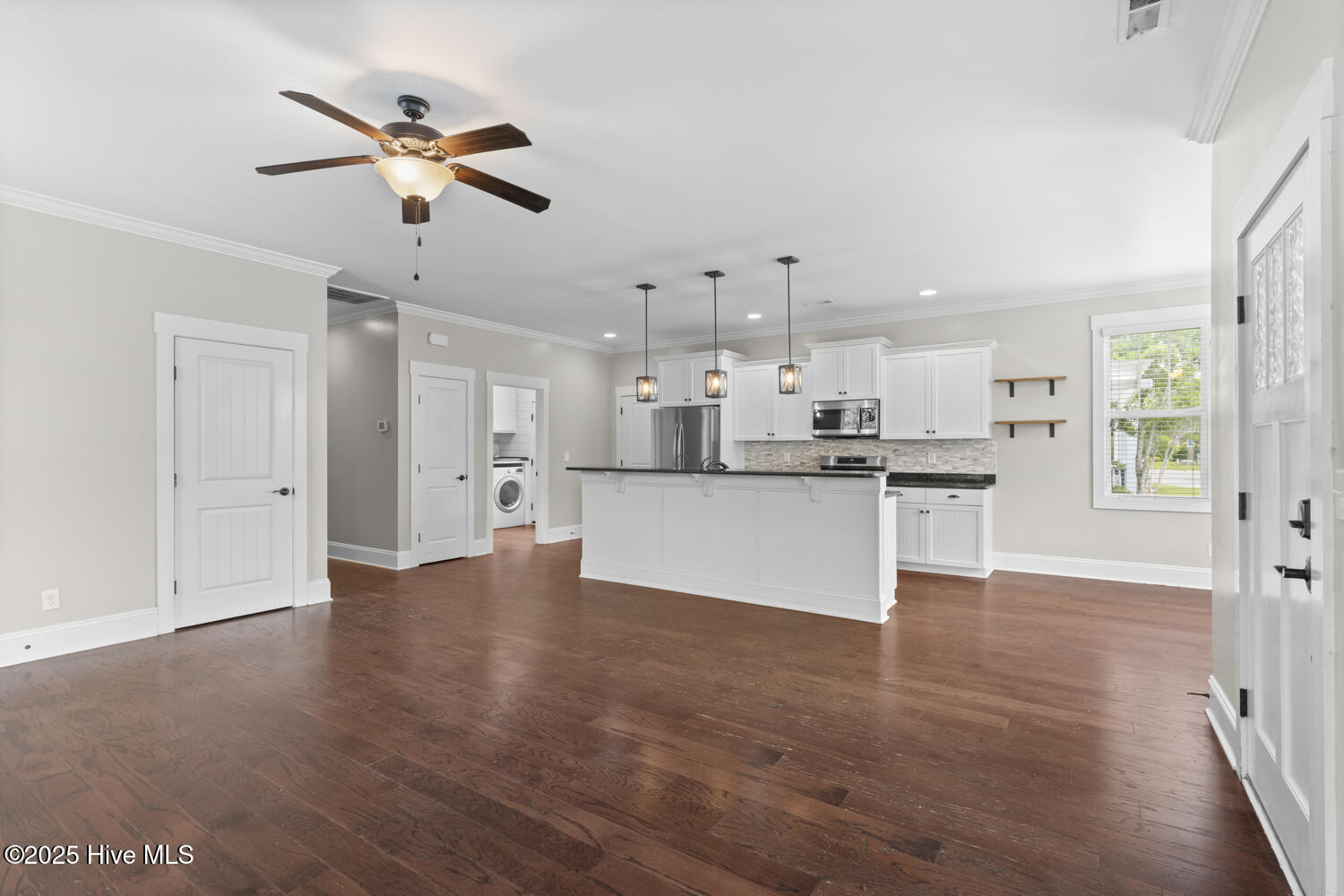 100507529 | Photo 10