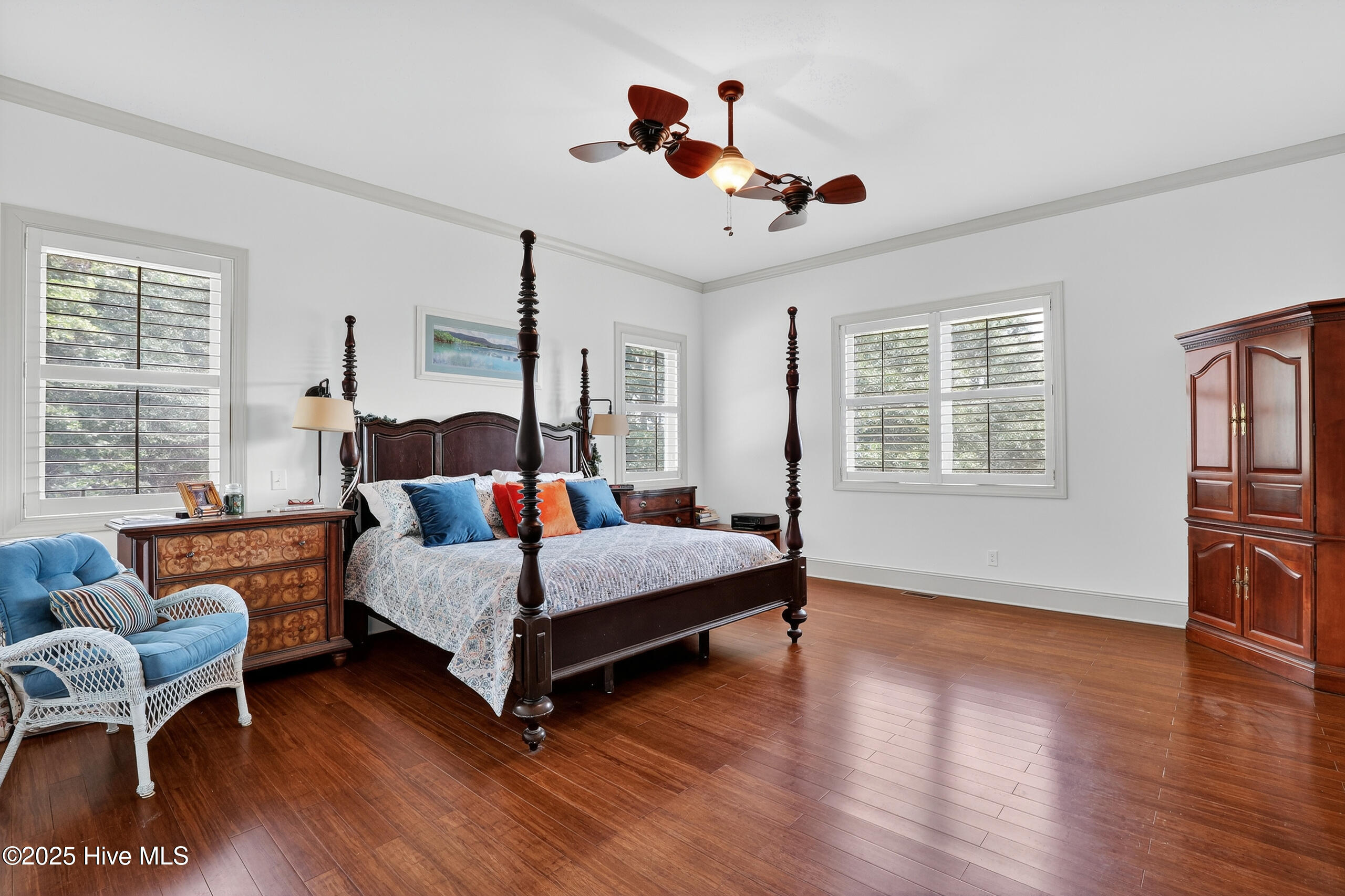 100527488 | Photo 30