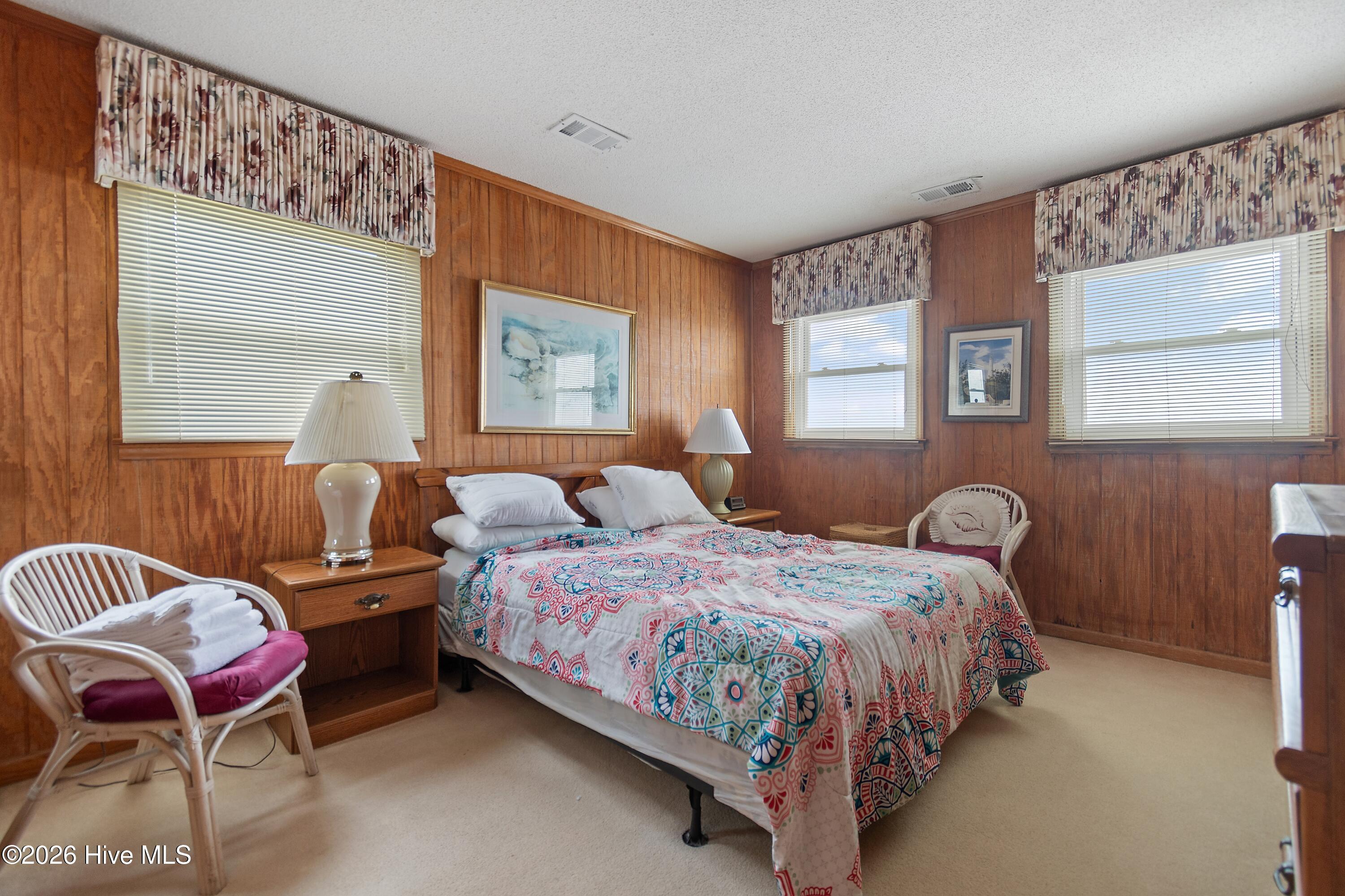 1099 Ocean Boulevard W, Holden Beach, NC, 28462