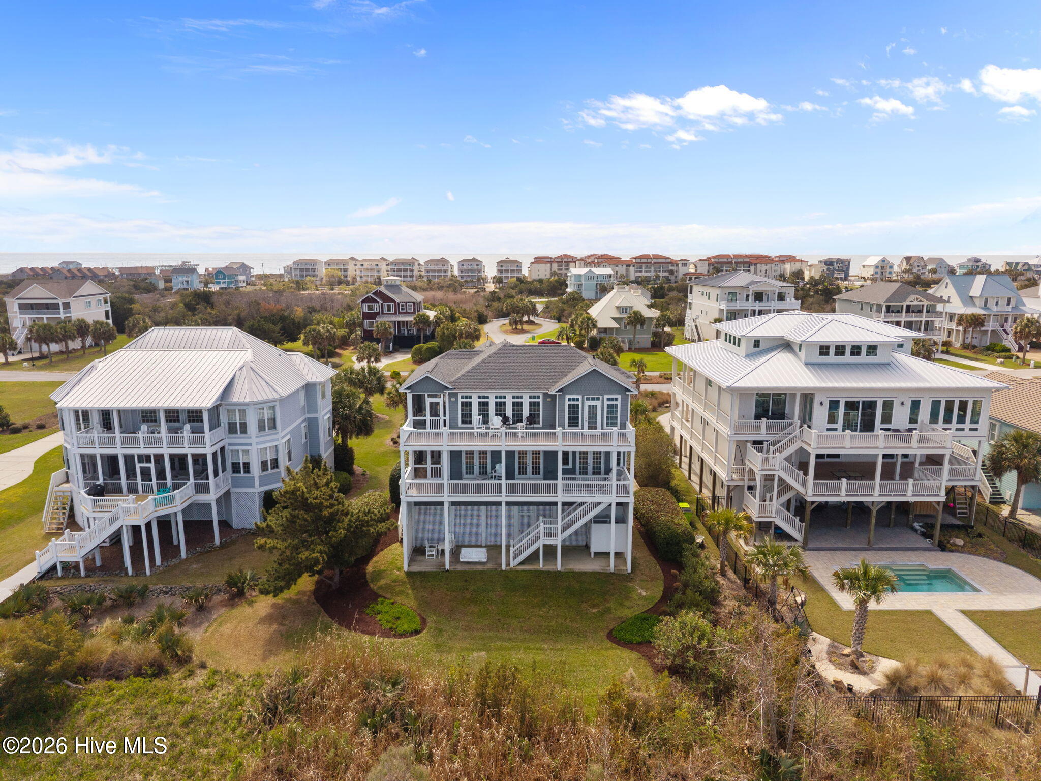 100564459 | Photo 74