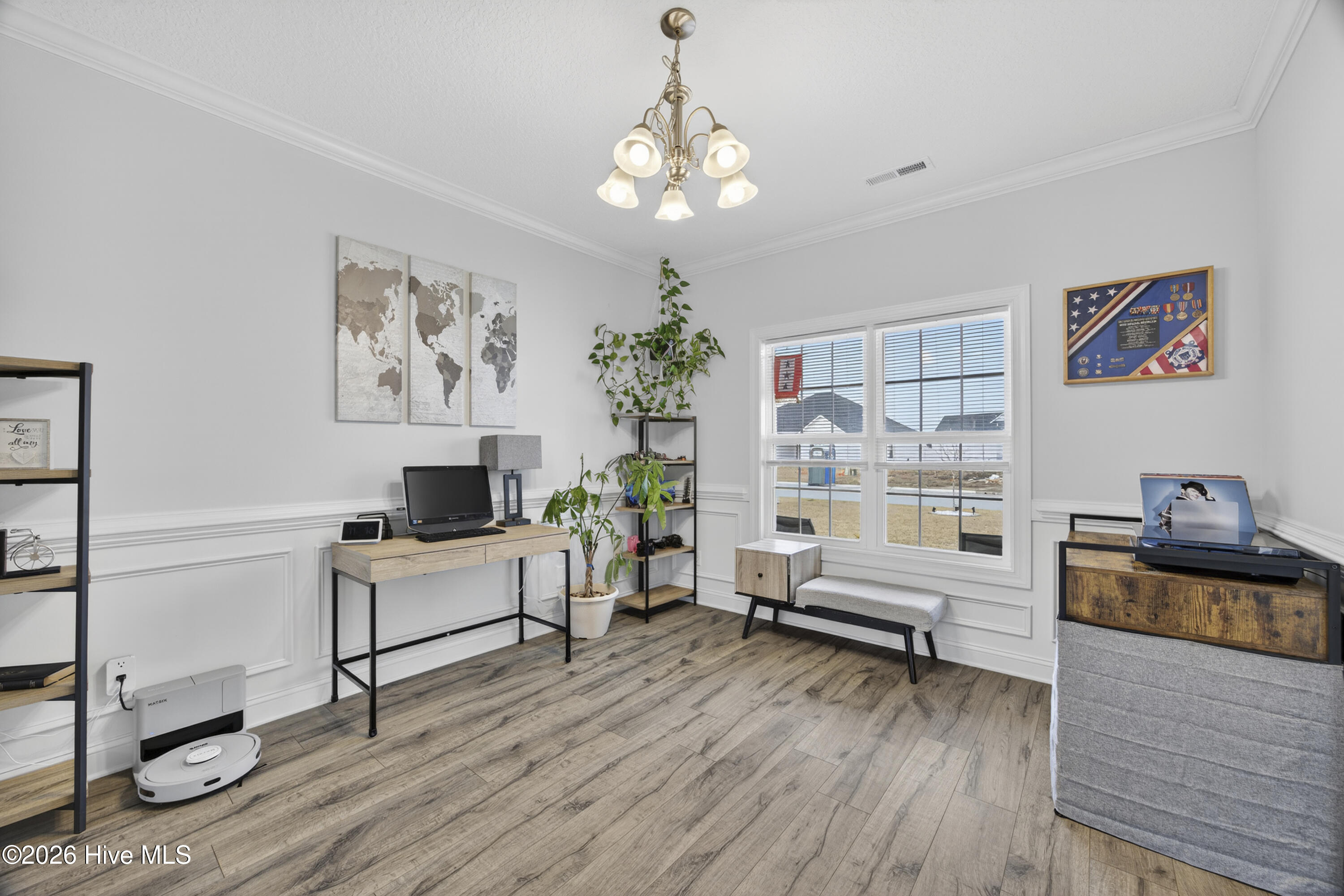 100558052 | Photo 23