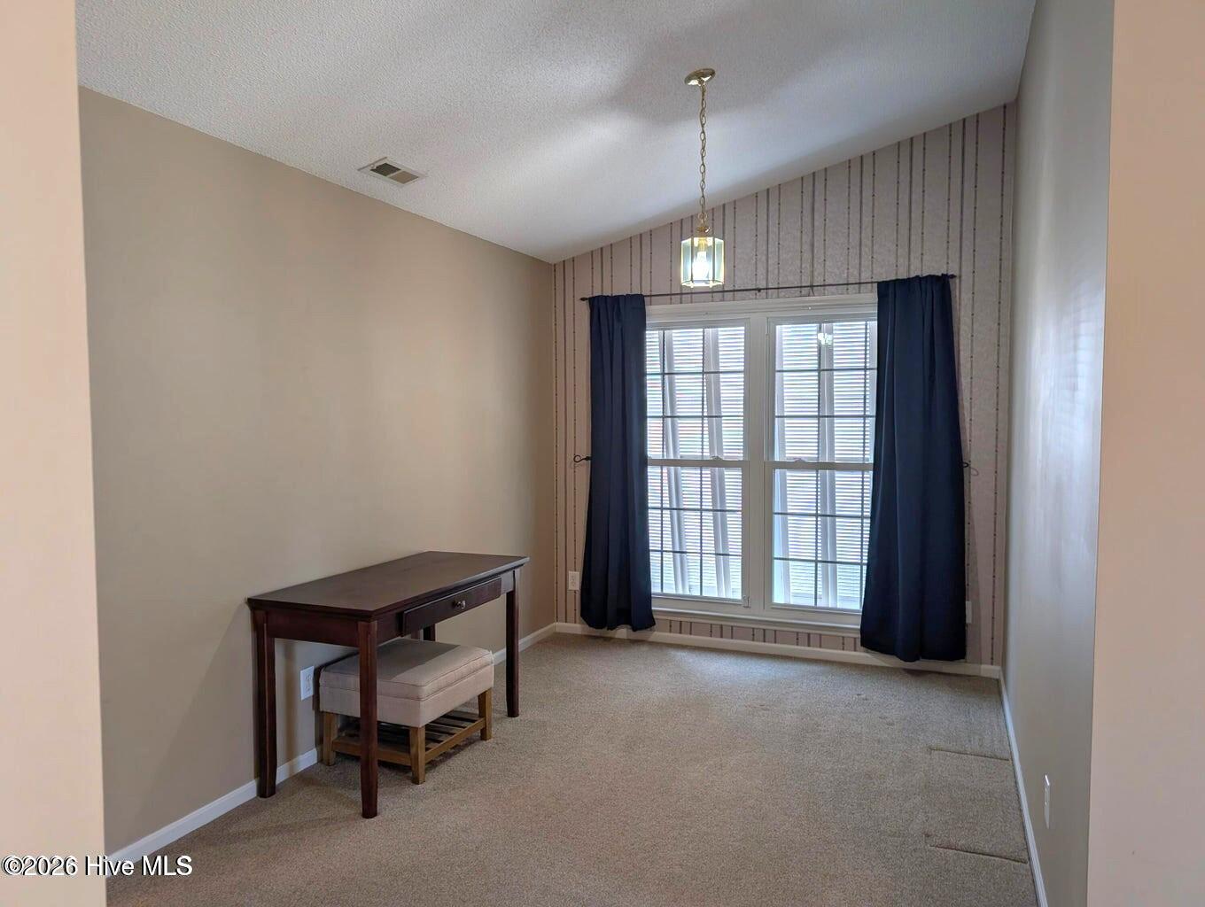 100561832 | Photo 15