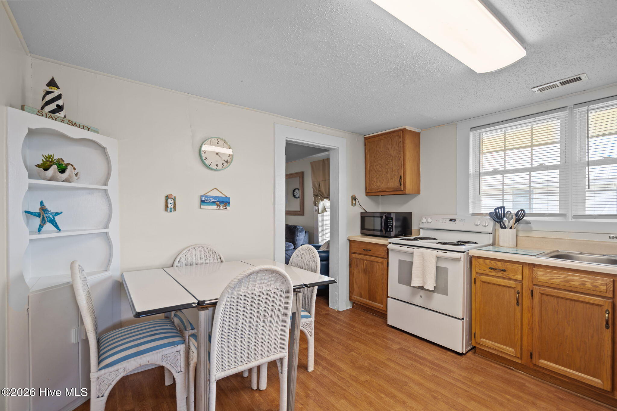 305 Atlanta Avenue, Carolina Beach, NC, 28428