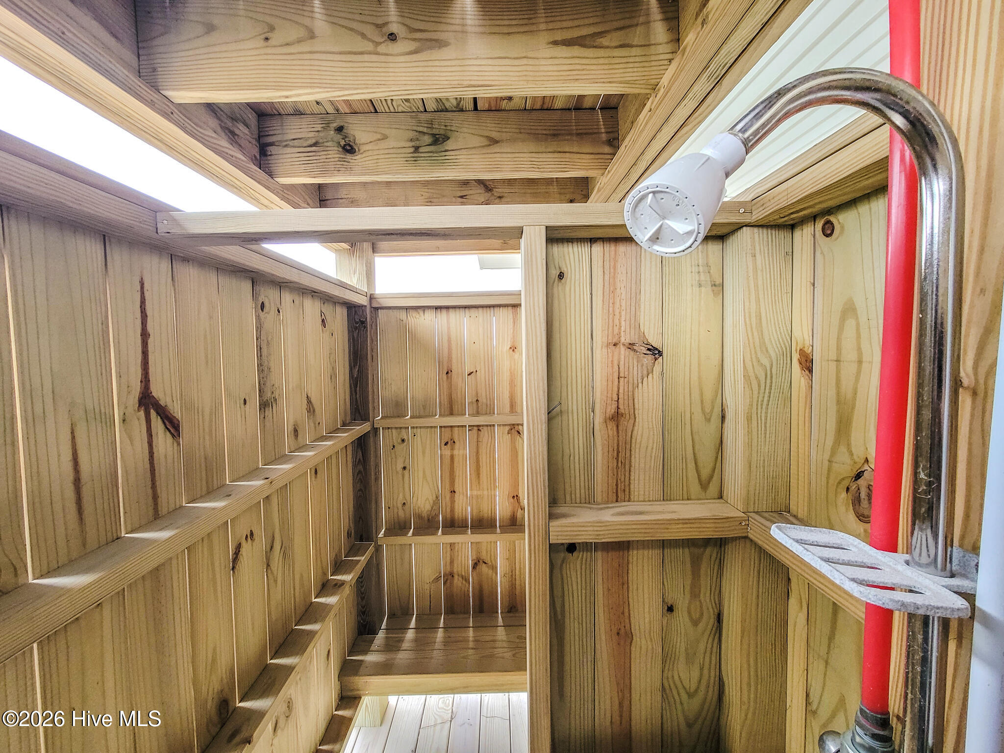 100553641 | Photo 14