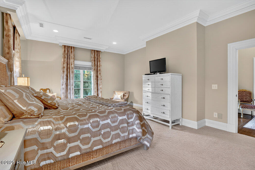 100544850 | Photo 69