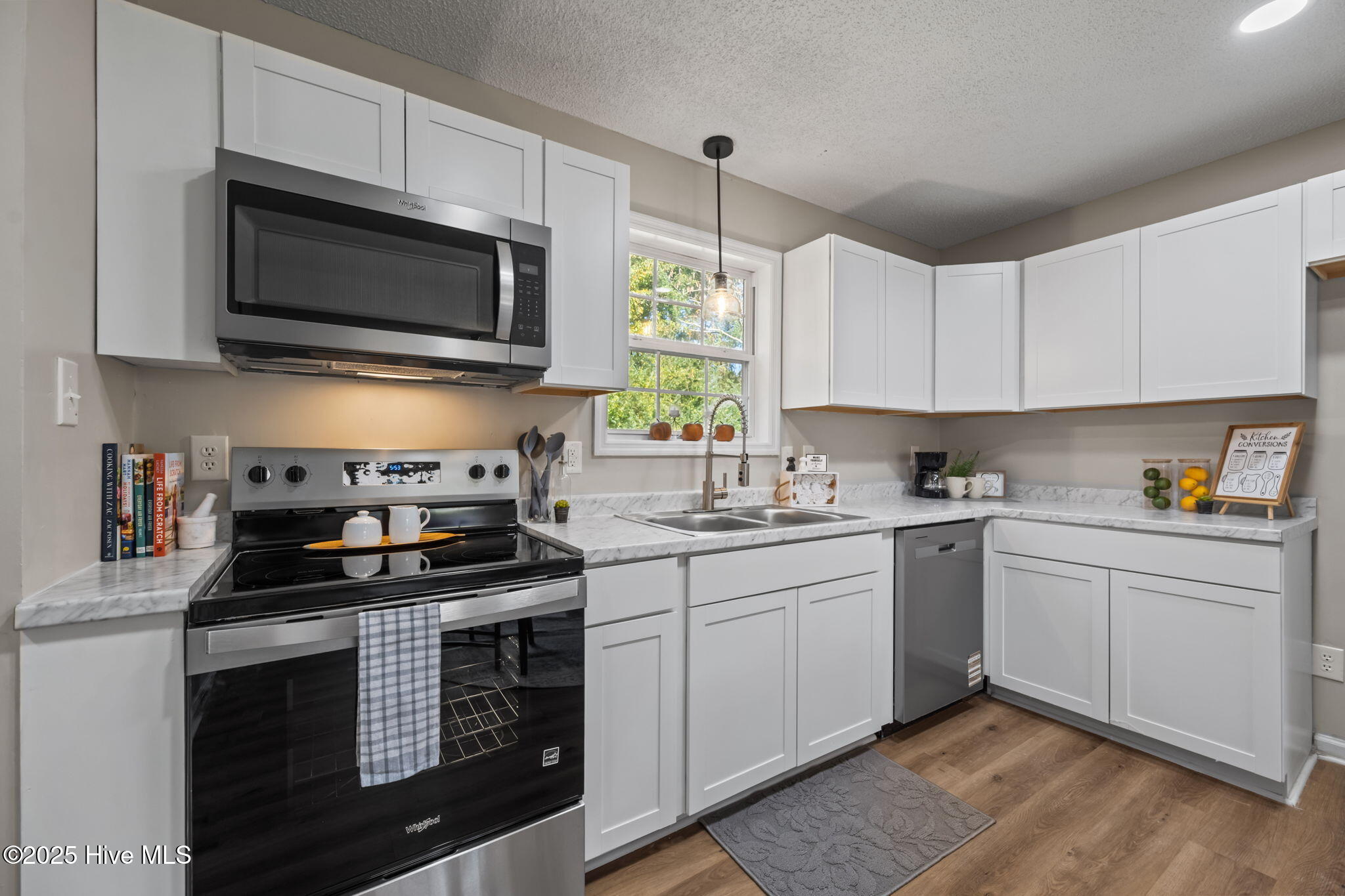 100539166 | Photo 15