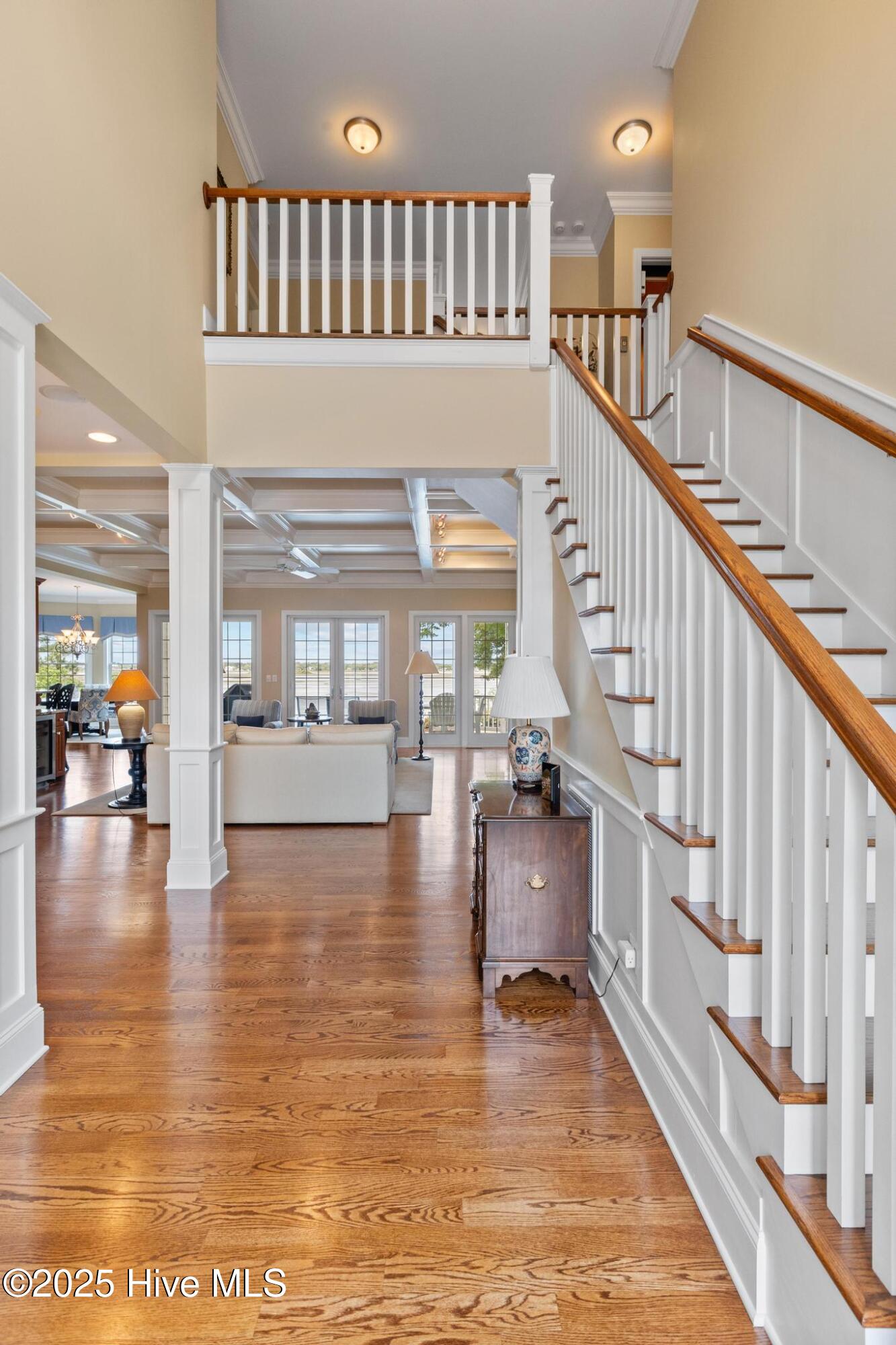 100567588 | Photo 11