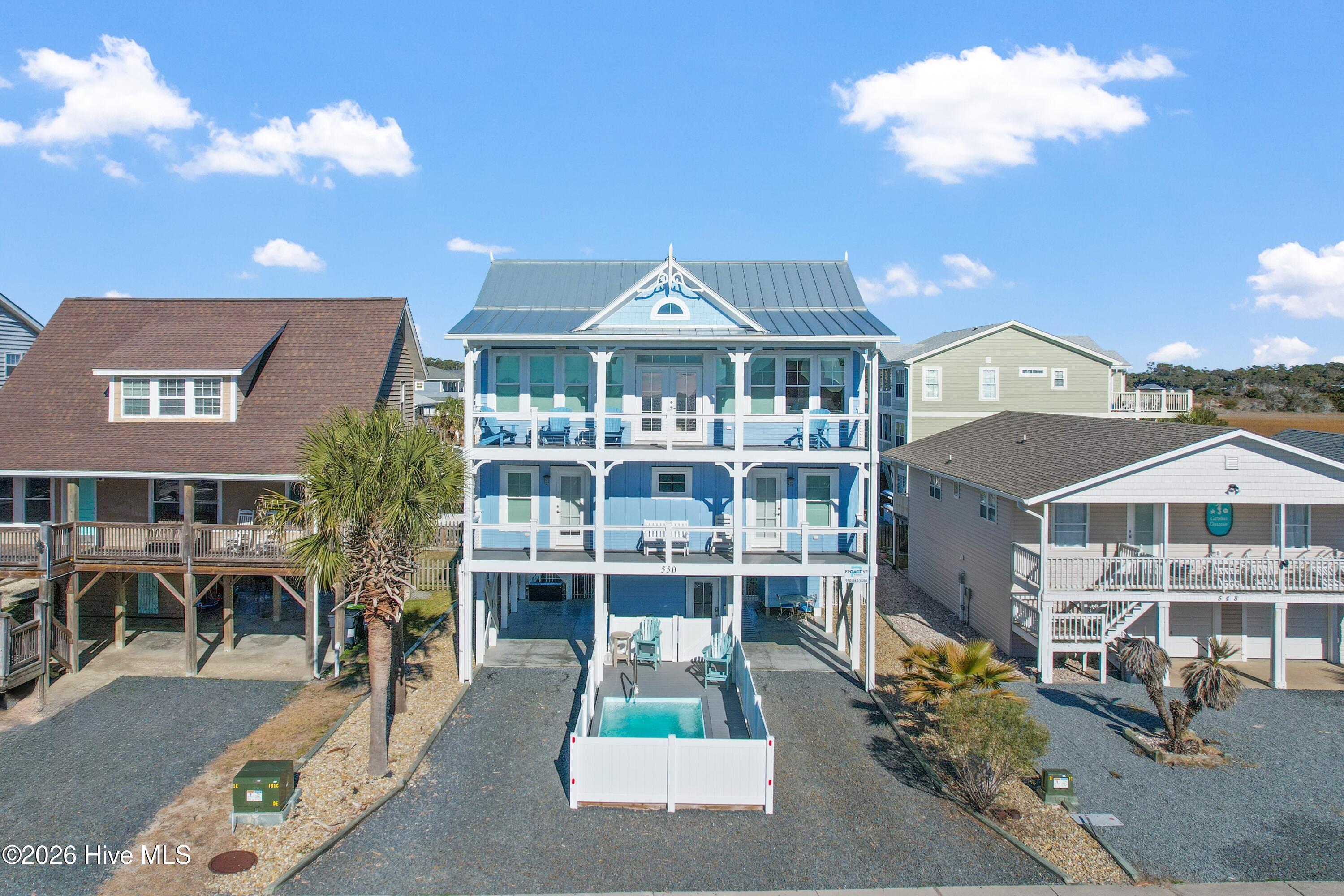 100547553 | Photo 54