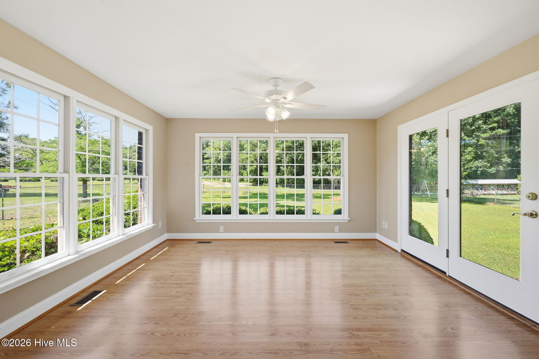 5208 Meadowbrook Drive, Trent Woods, NC 28562
