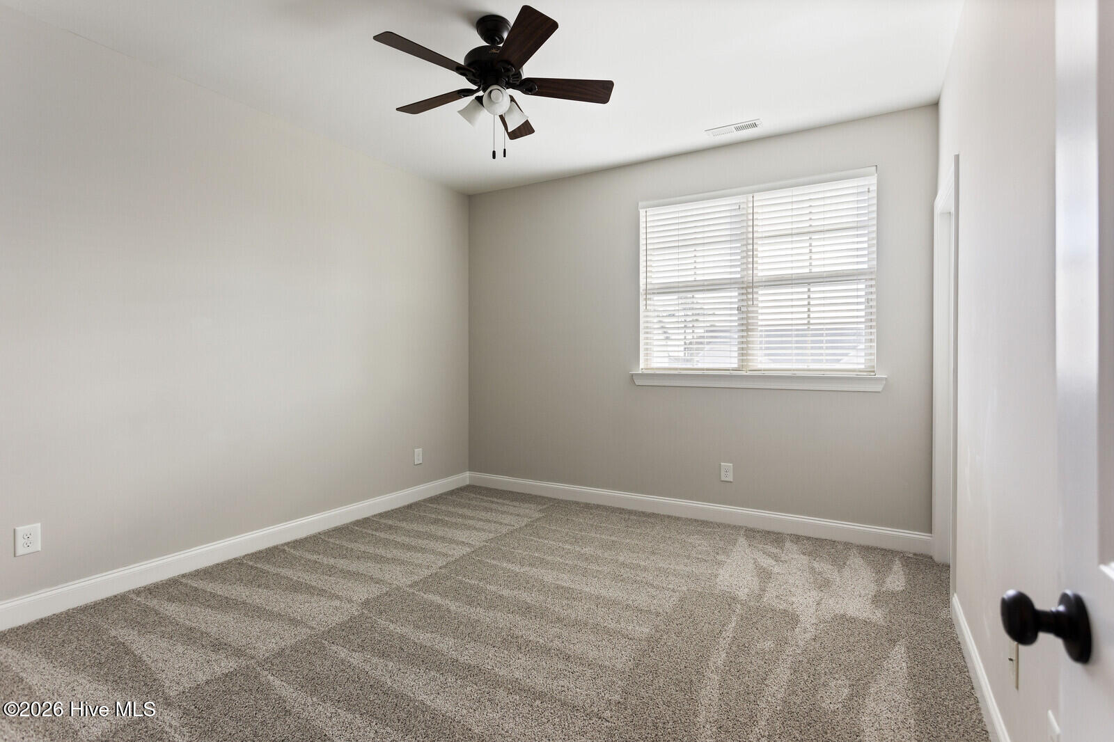 100558633 | Photo 27