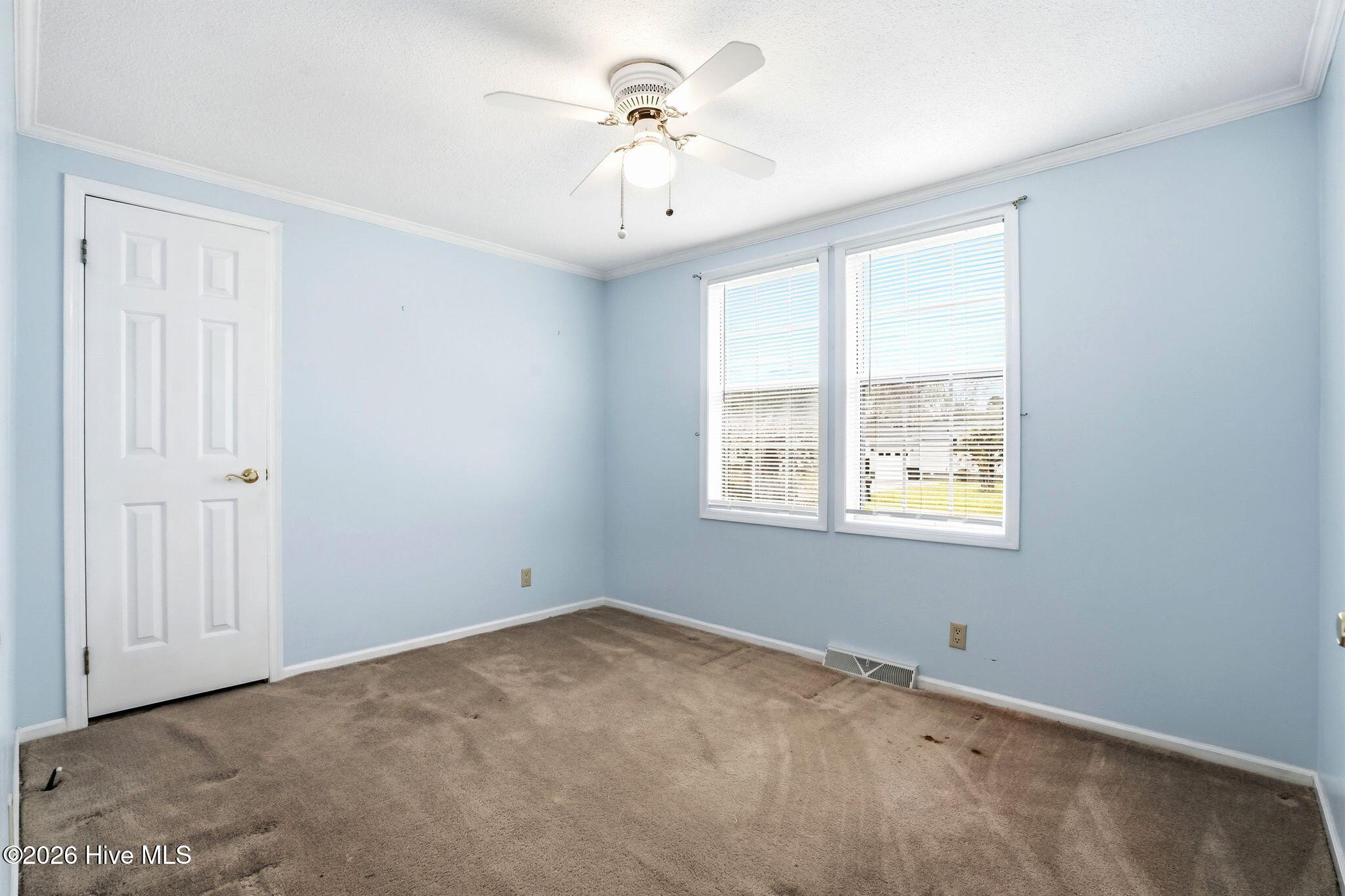 100561756 | Photo 55