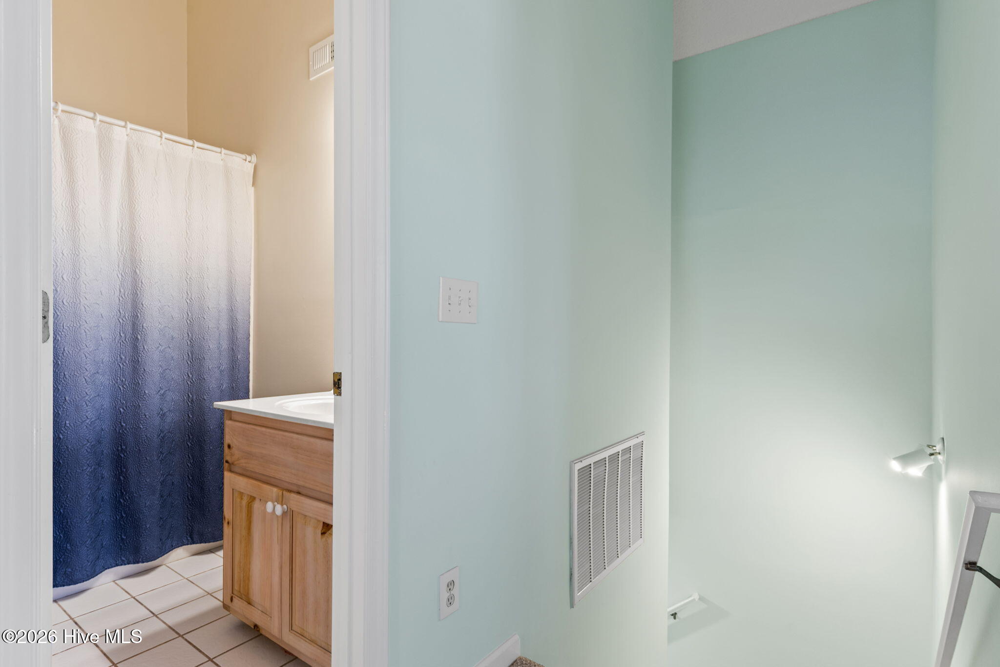 100564917 | Photo 47