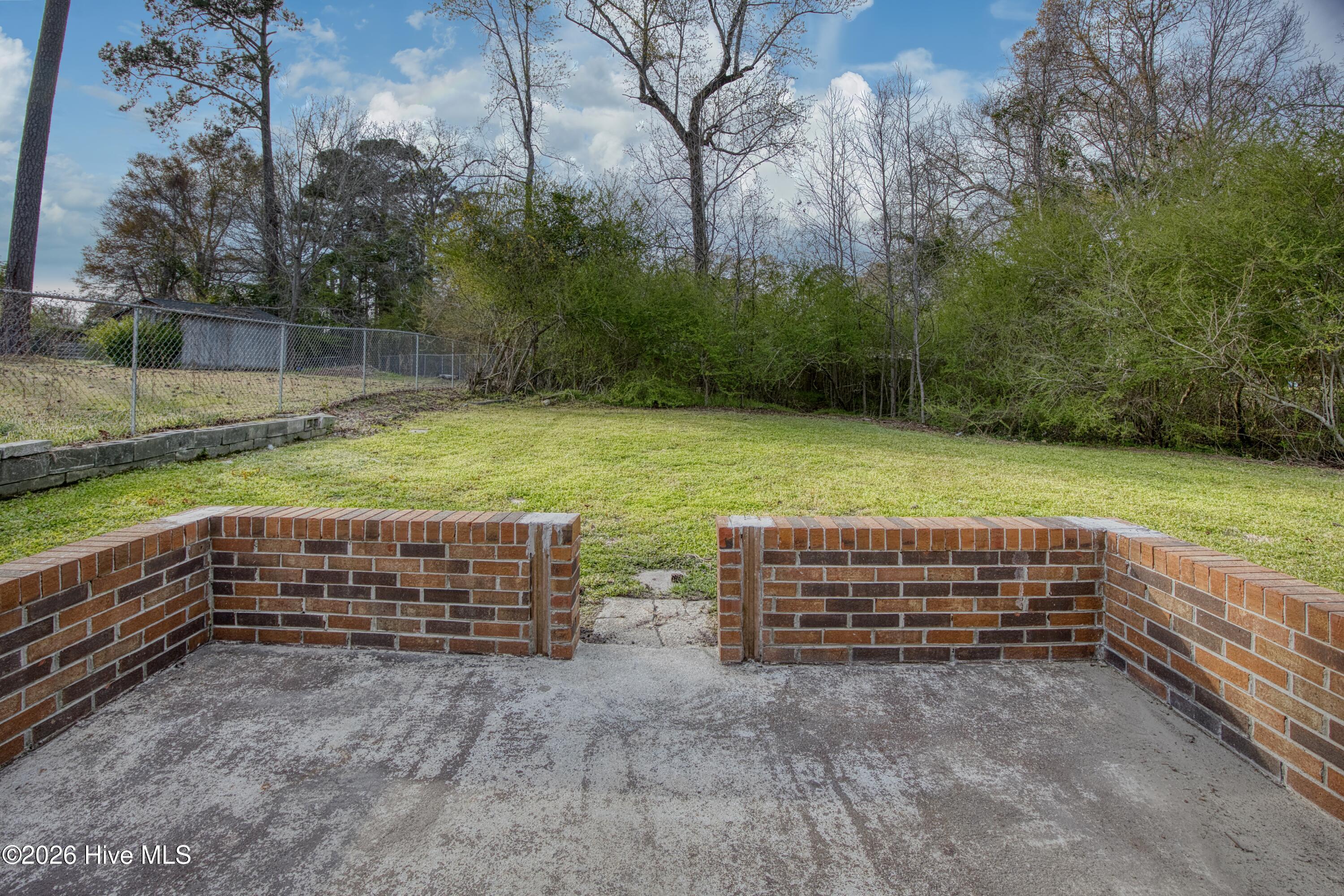 100561992 | Photo 31