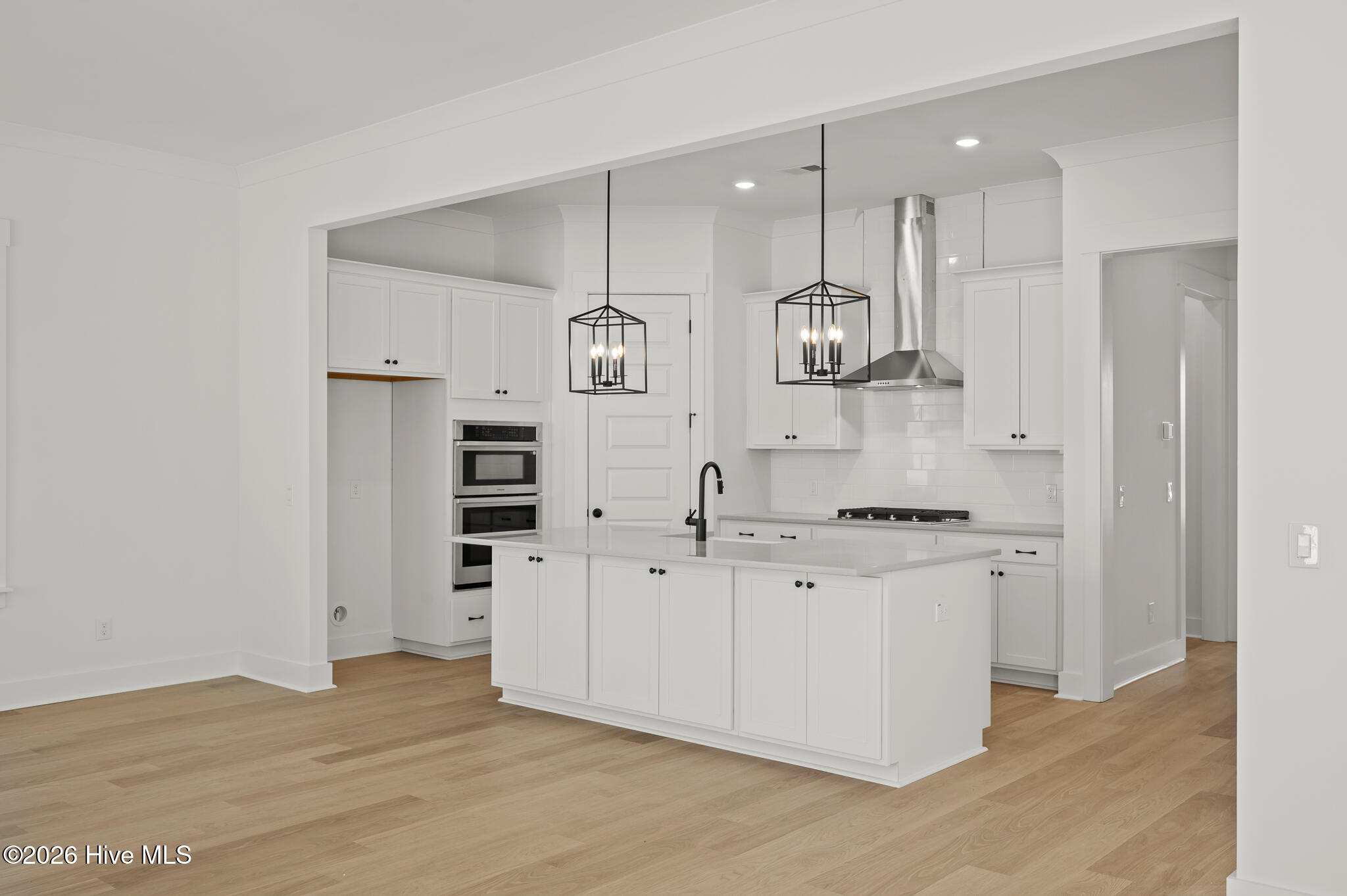 100552796 | Photo 15