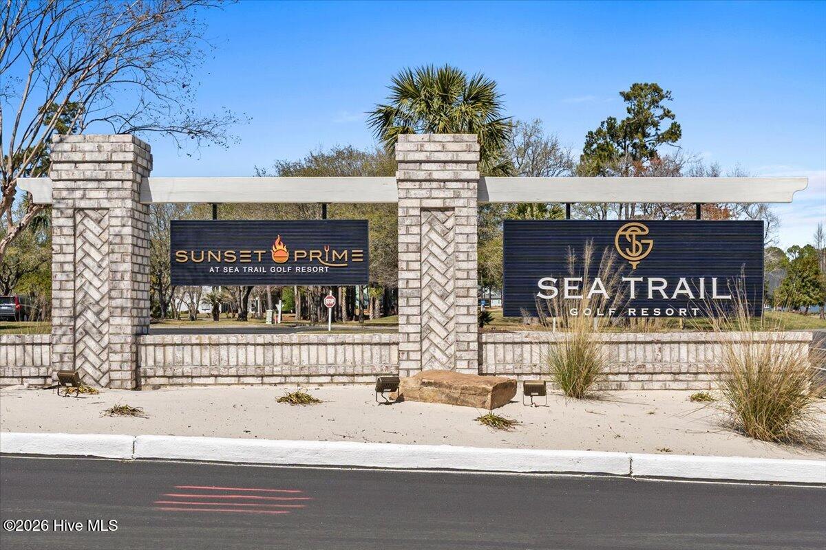 100548349 | Photo 74