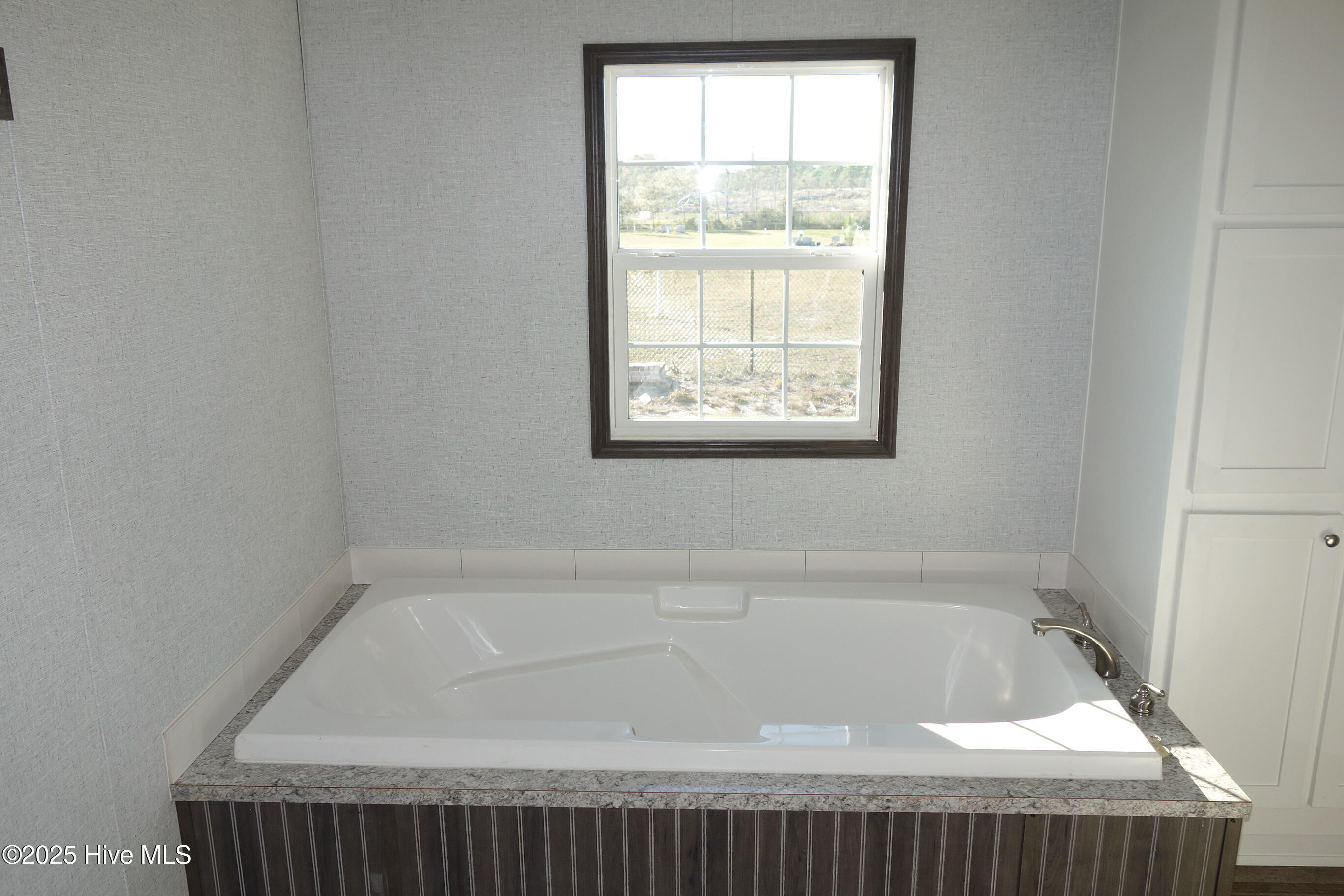 100501563 | Photo 22