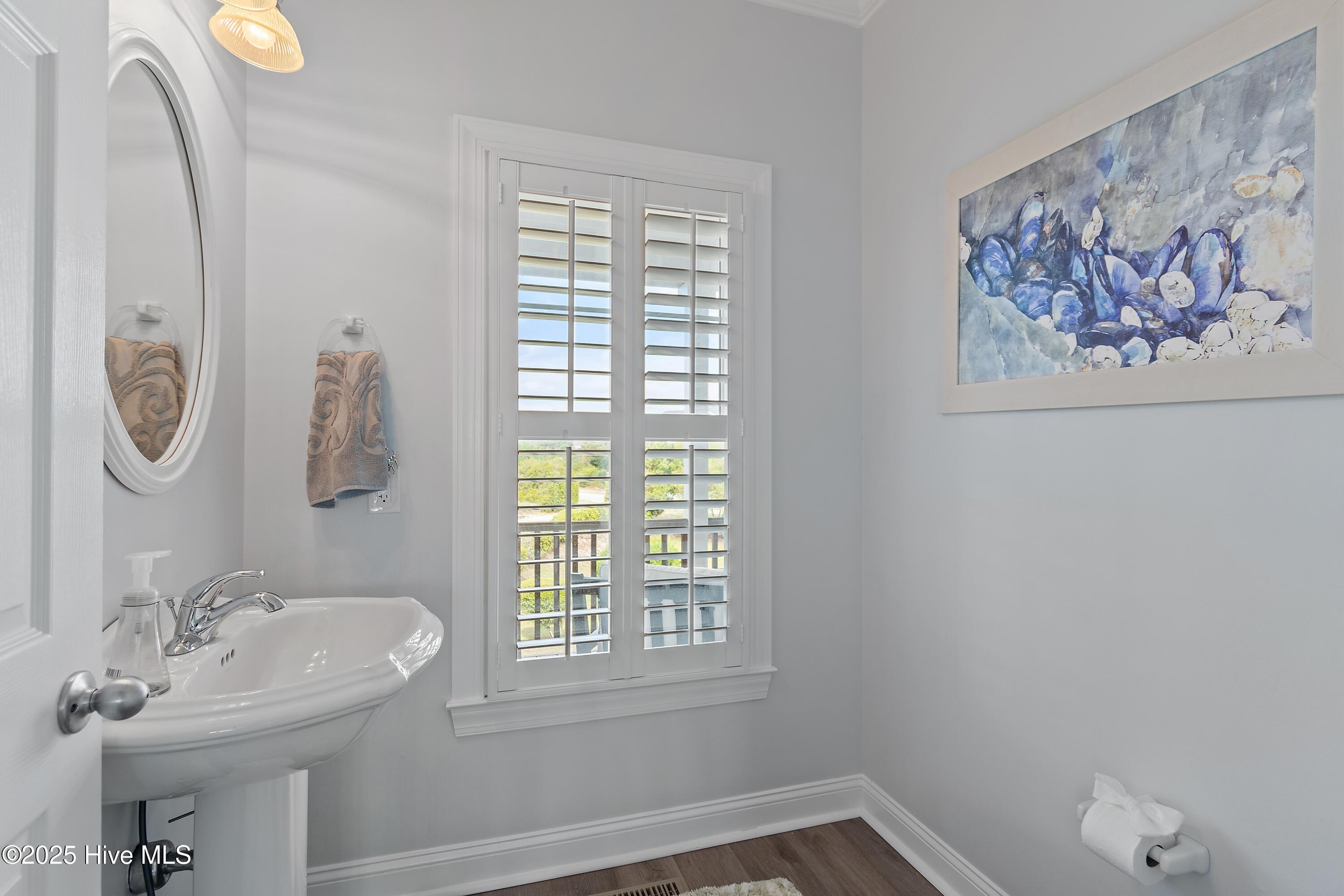 100536702 | Photo 74