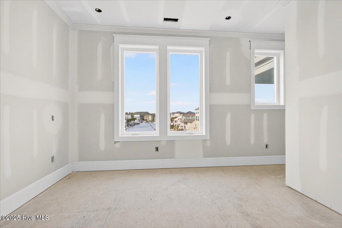 100543300 | Photo 28