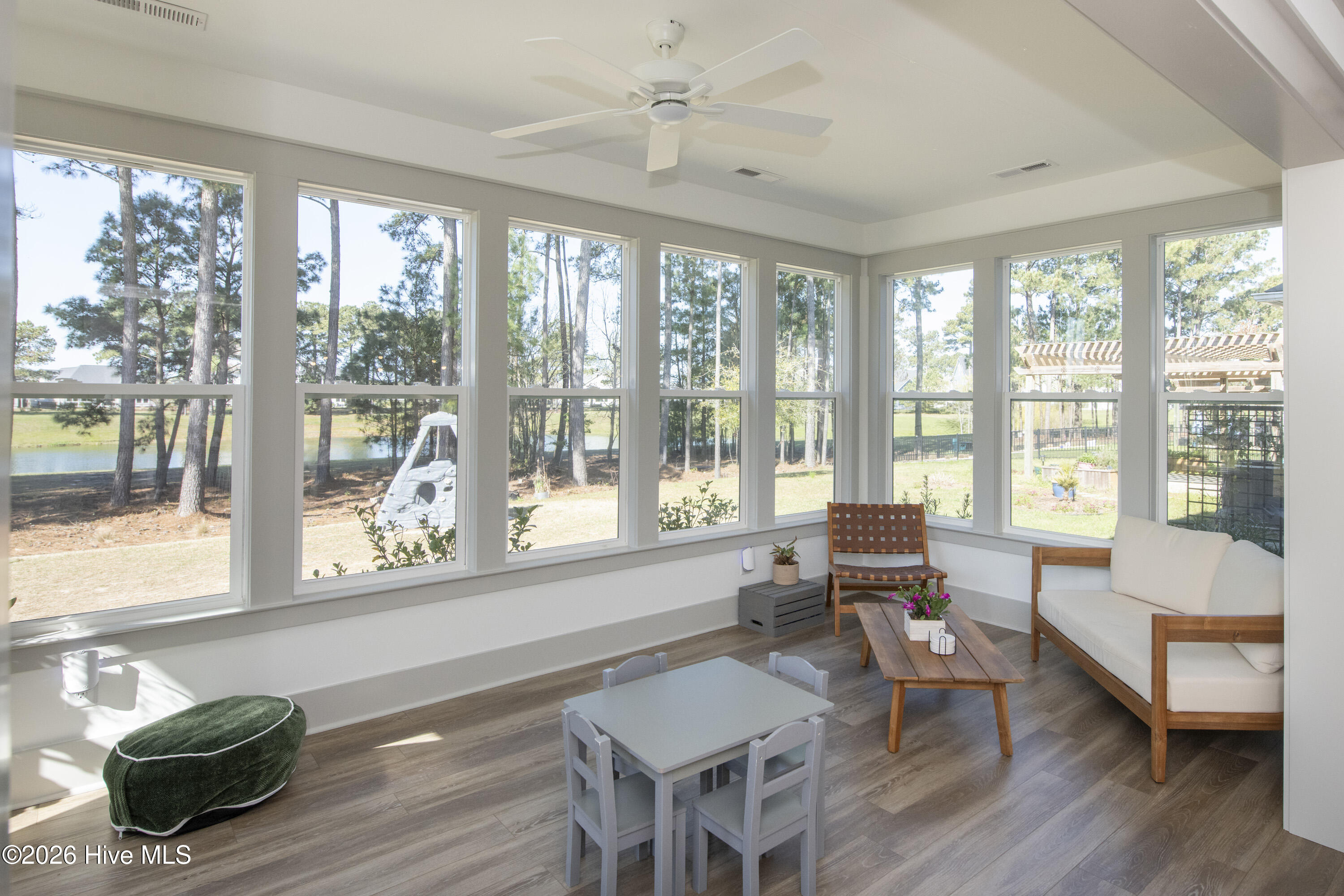 100563694 | Photo 26