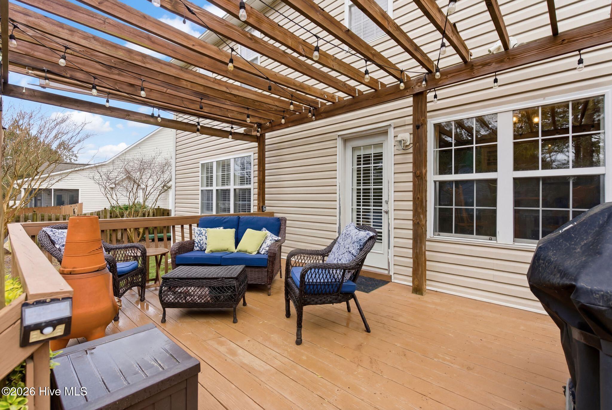 100561216 | Photo 32