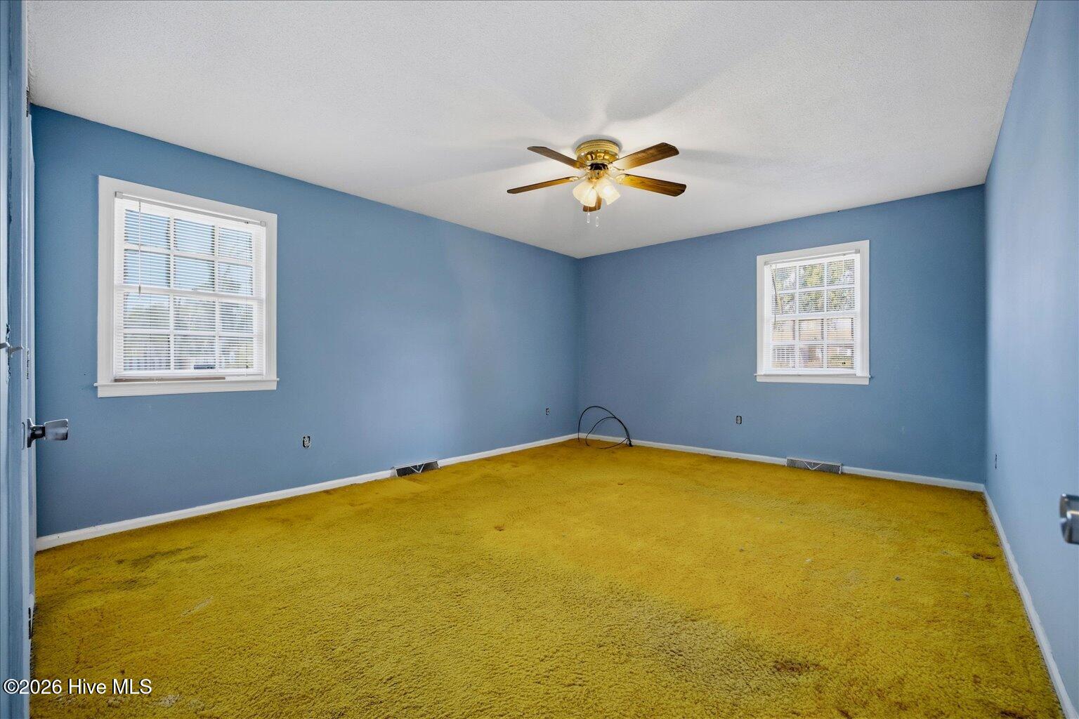 100557418 | Photo 20