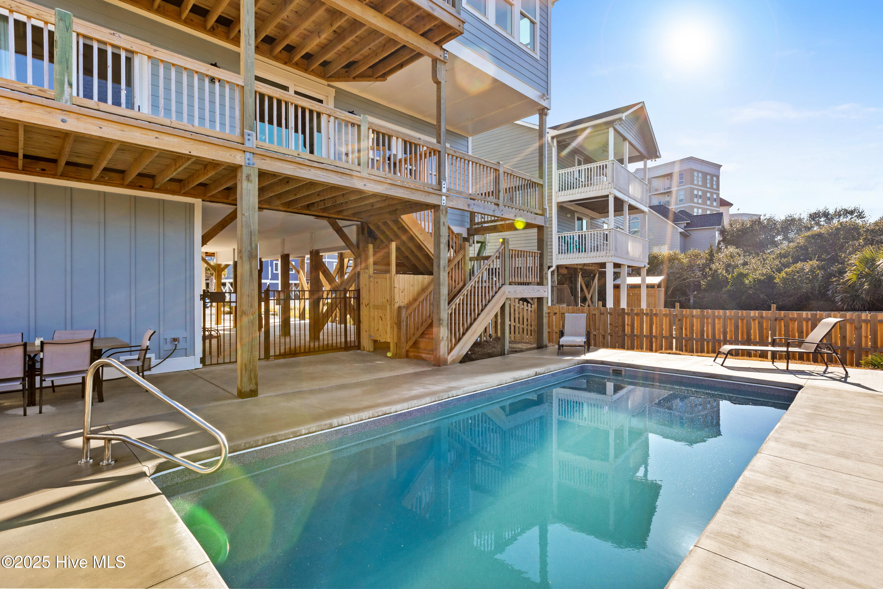 21 Porpoise Place, North Topsail Beach, NC 28460 – photo 17: 050_21_porpoise_place-50_870