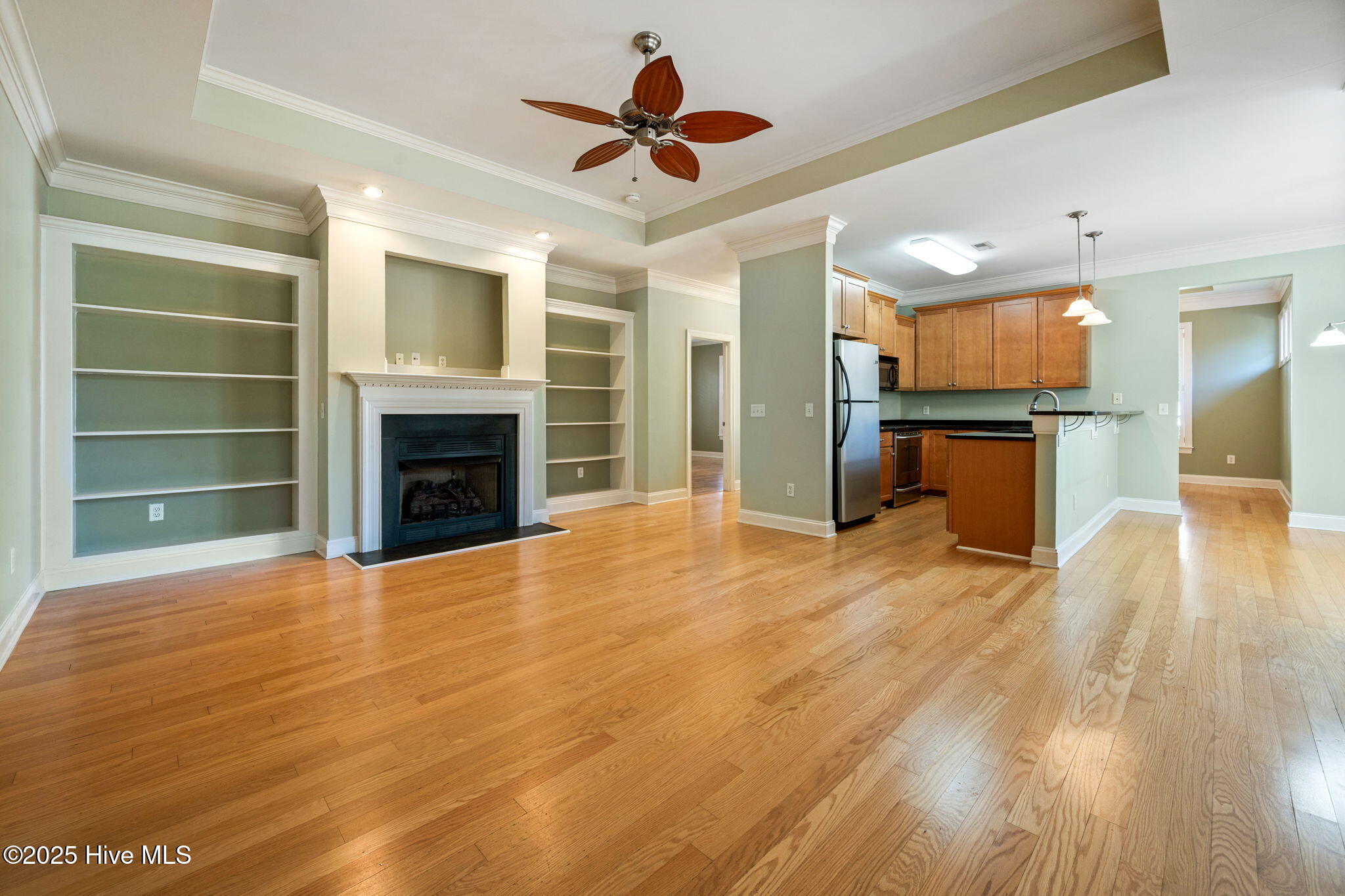 100538167 | Photo 15