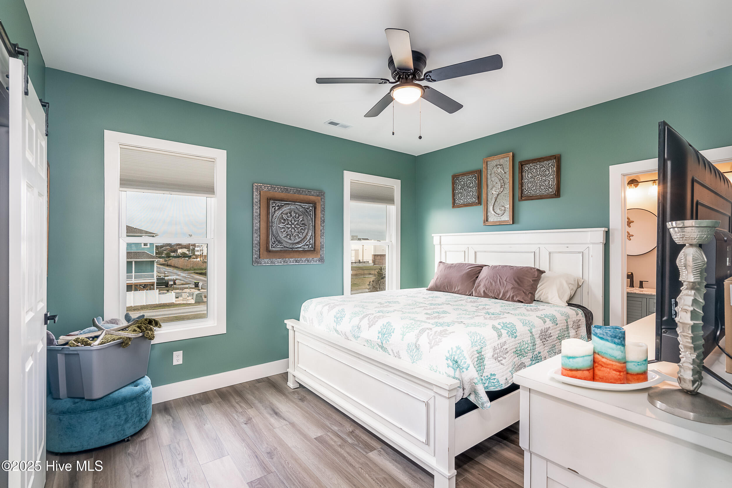 100524208 | Photo 36