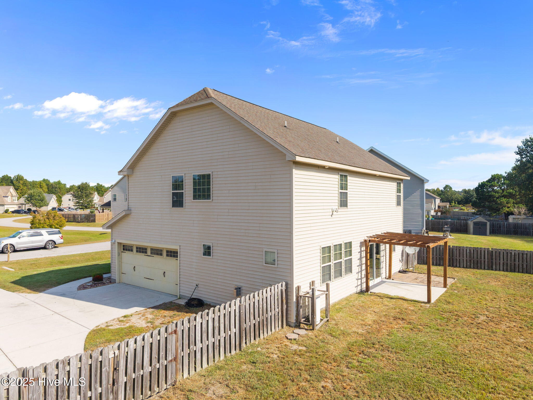 100533509 | Photo 37