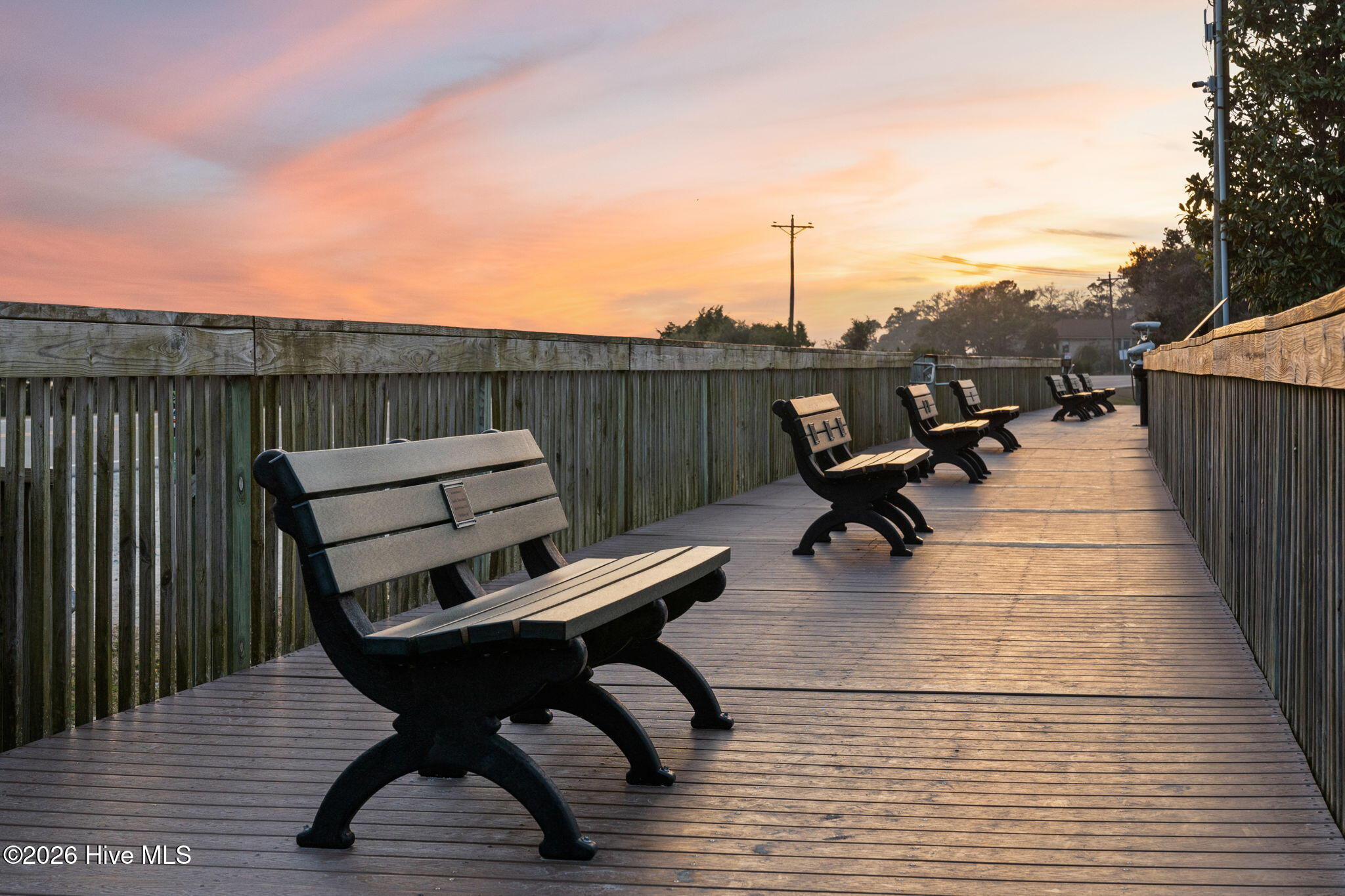 100547883 | Photo 38