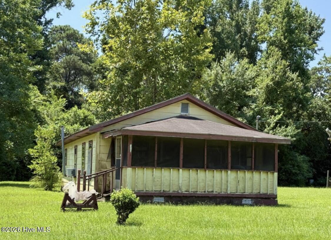 Homes for sale in Rose Hill, NC | 217 W South St, Rose Hill, NC 28458 | MLS# 100552911