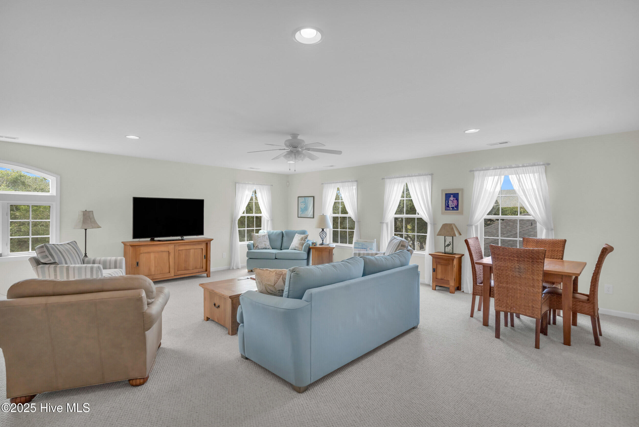 100522612 | Photo 40