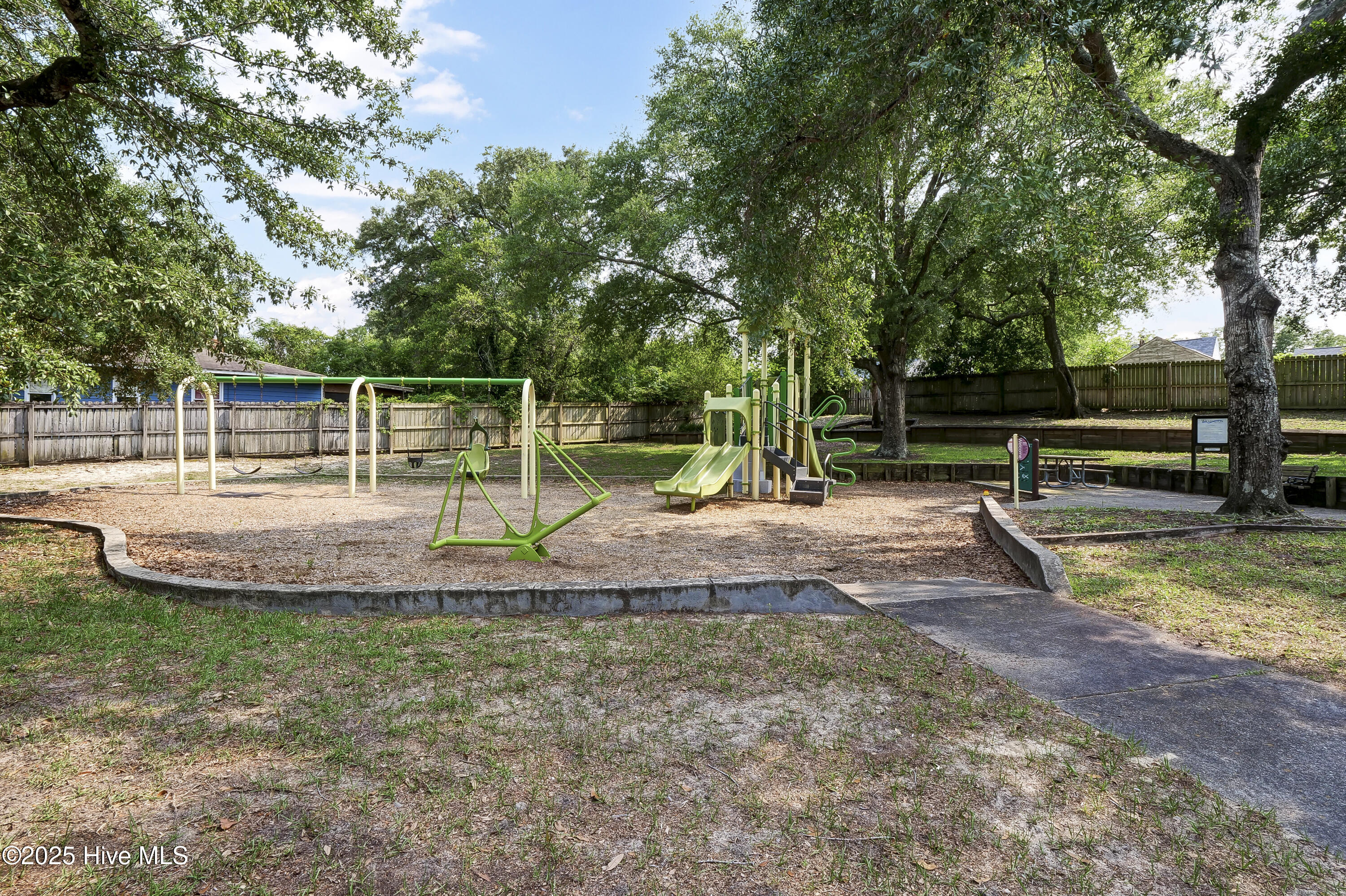 100531492 | Photo 31