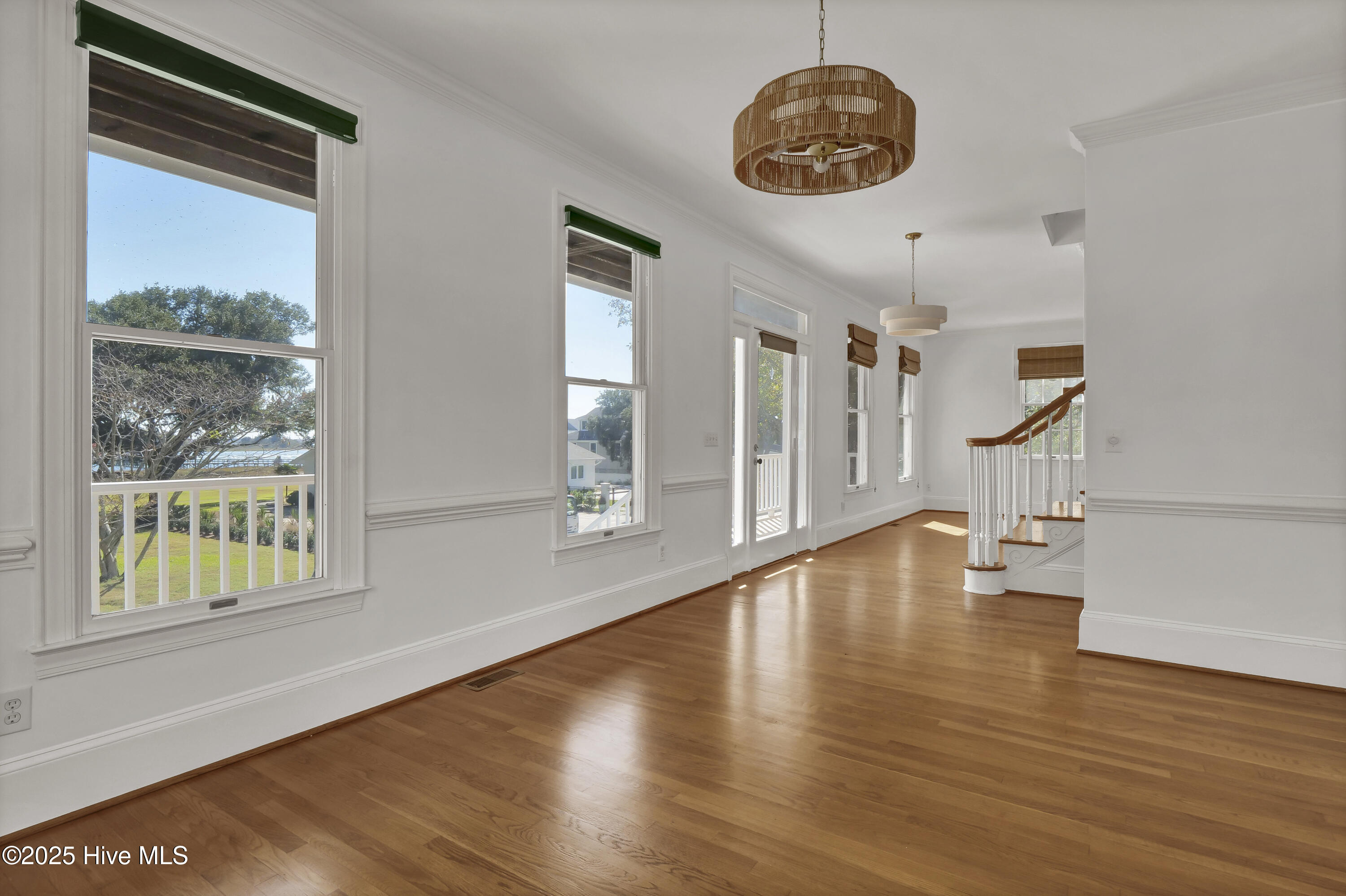 100540971 | Photo 13