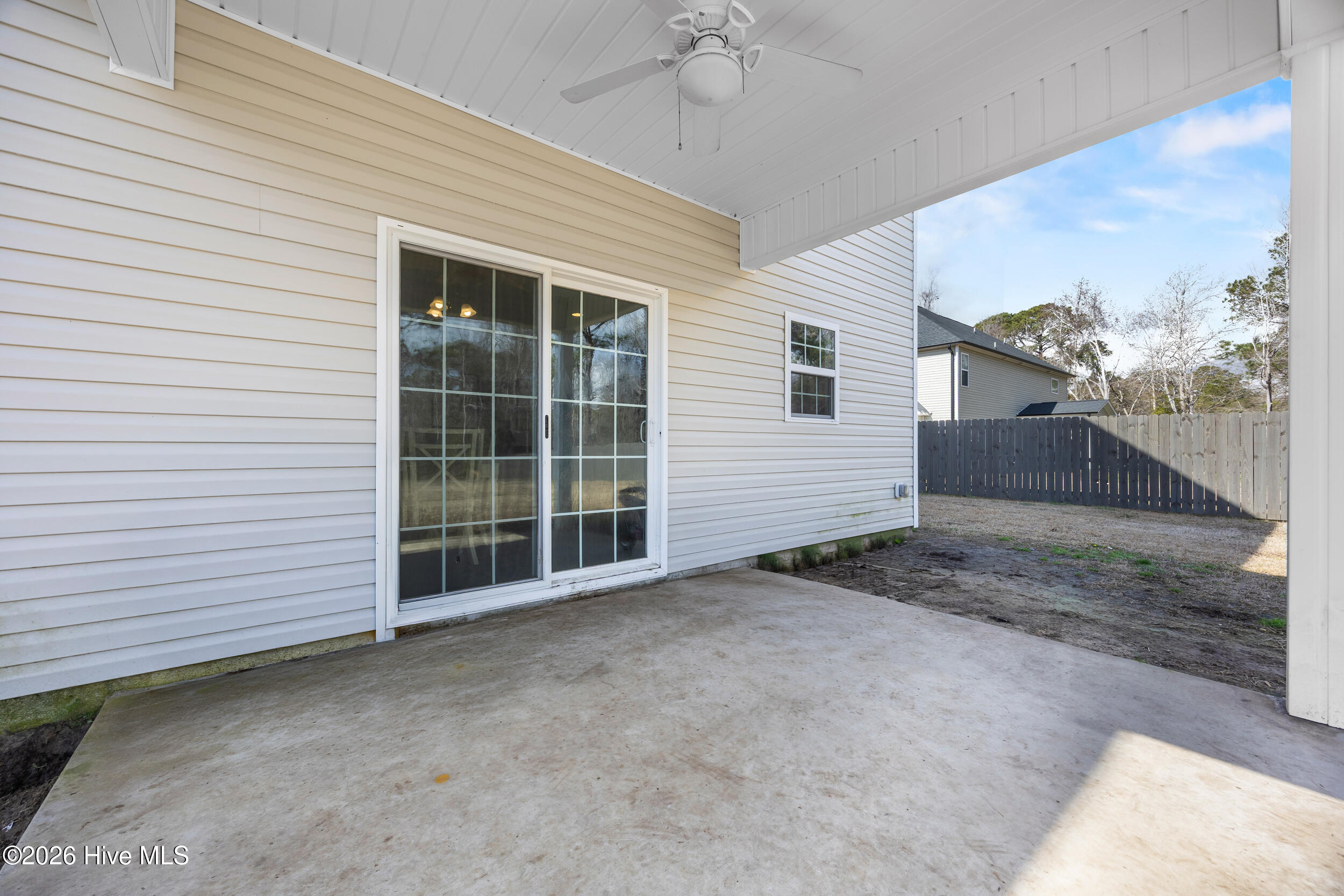 100559002 | Photo 42