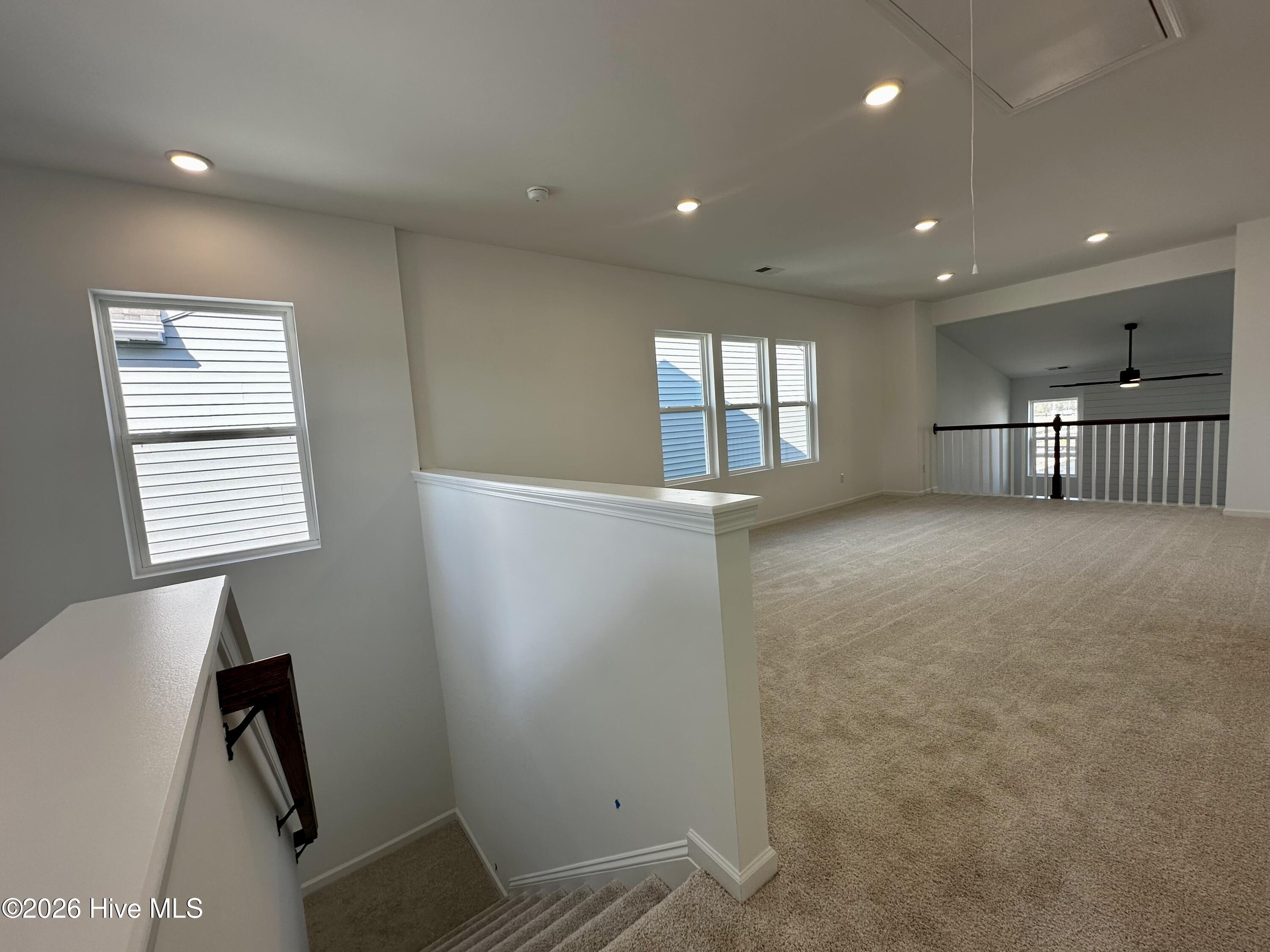 100550054 | Photo 50