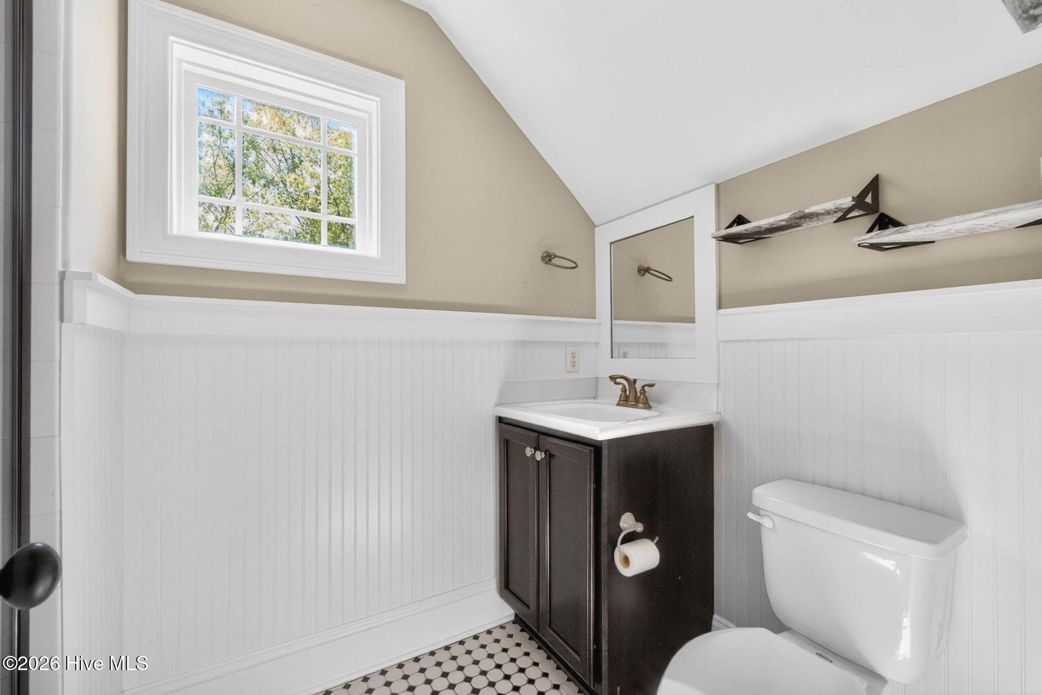 100567612 | Photo 56