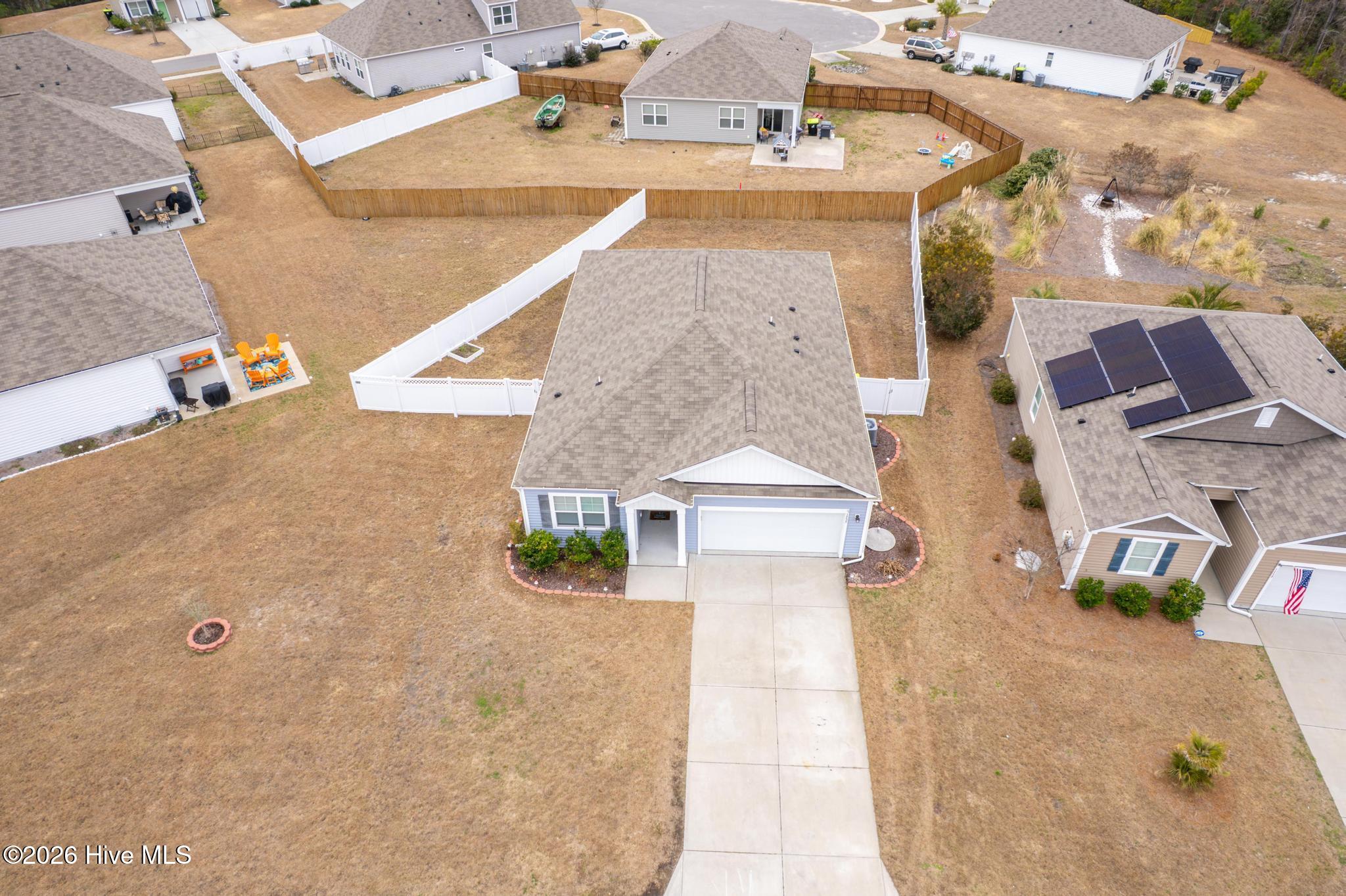 100557258 | Photo 32