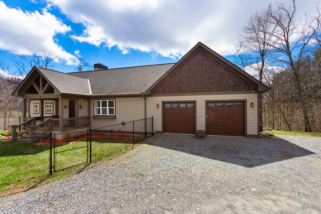 Garage/parking