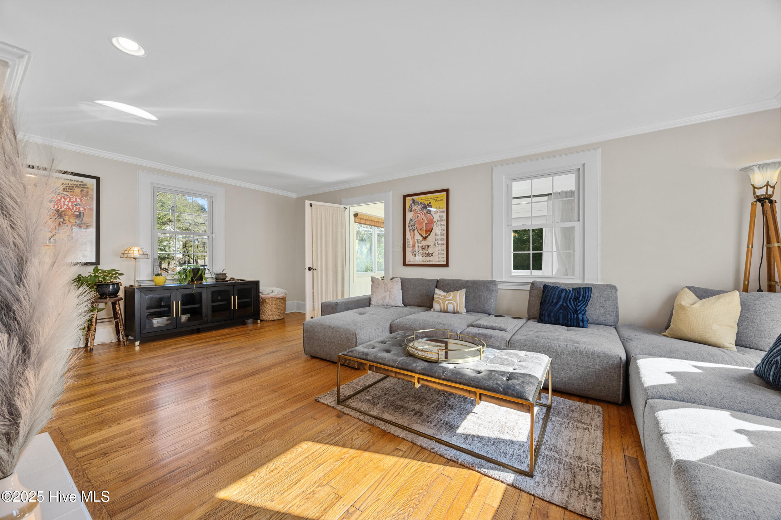 100544713 | Photo 19