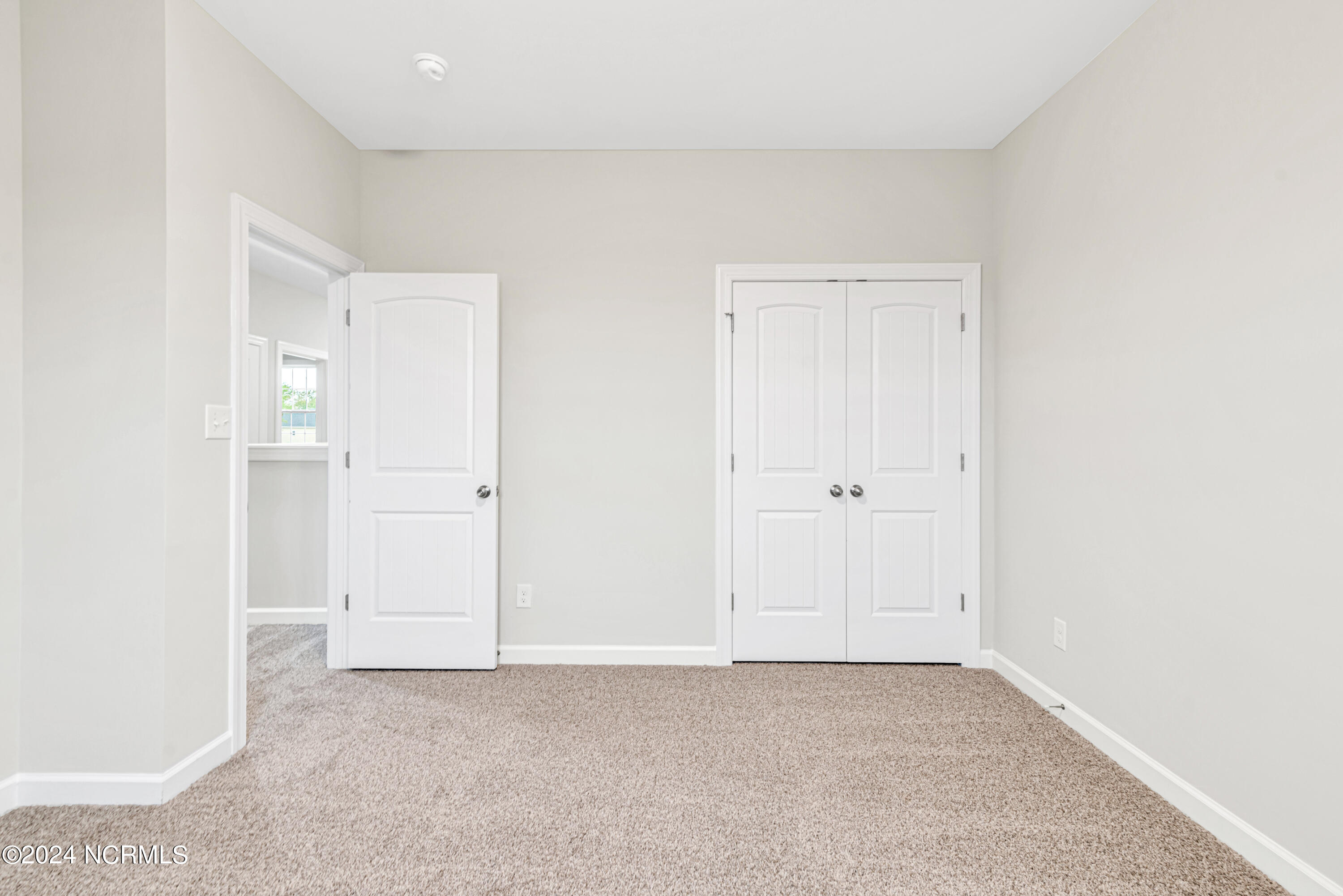 100562805 | Photo 44